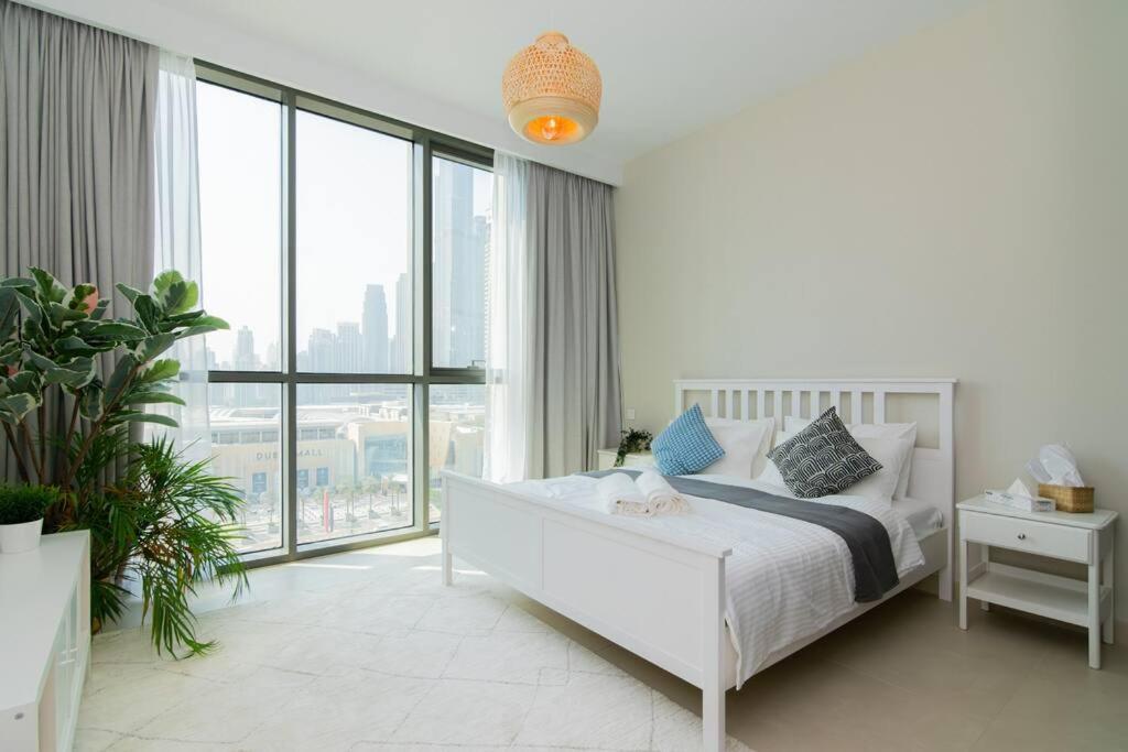 Elite Escape - 2 Bhk Getaway With Burj Khalifa View And Mall Access - 1504 Apartment *