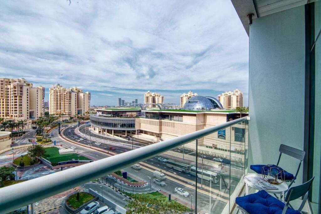 The Smart Concierge - Seven Palm Apartment
