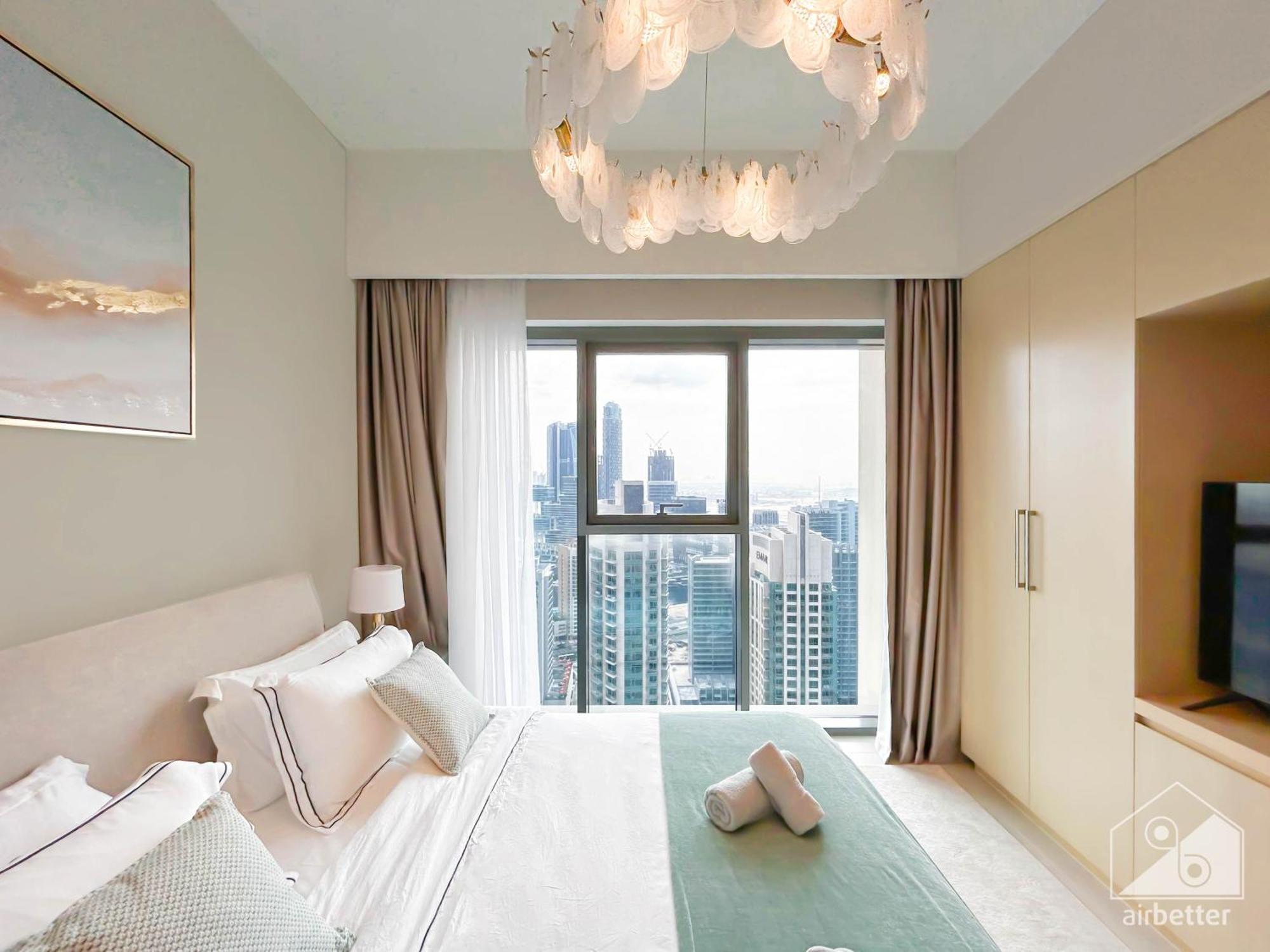 Luxury Burj Royale 1bedroom Incl Daily Housekeeping Apartment Dubai