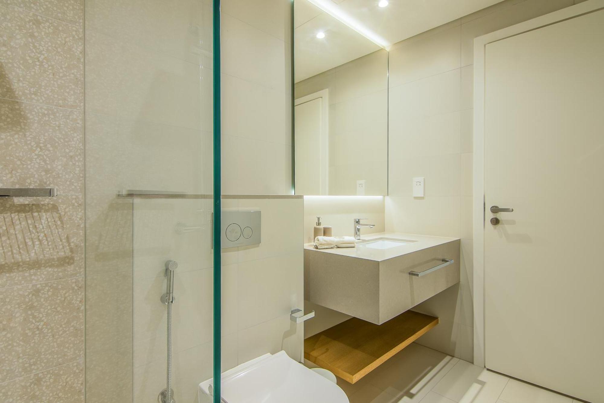 La Vie Jbr 1br With Access Dubai