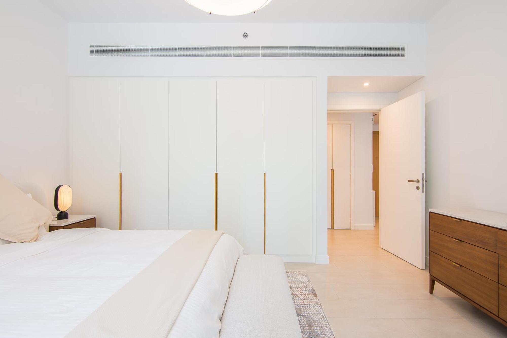 La Vie Jbr 1br With Access Apartment Dubai