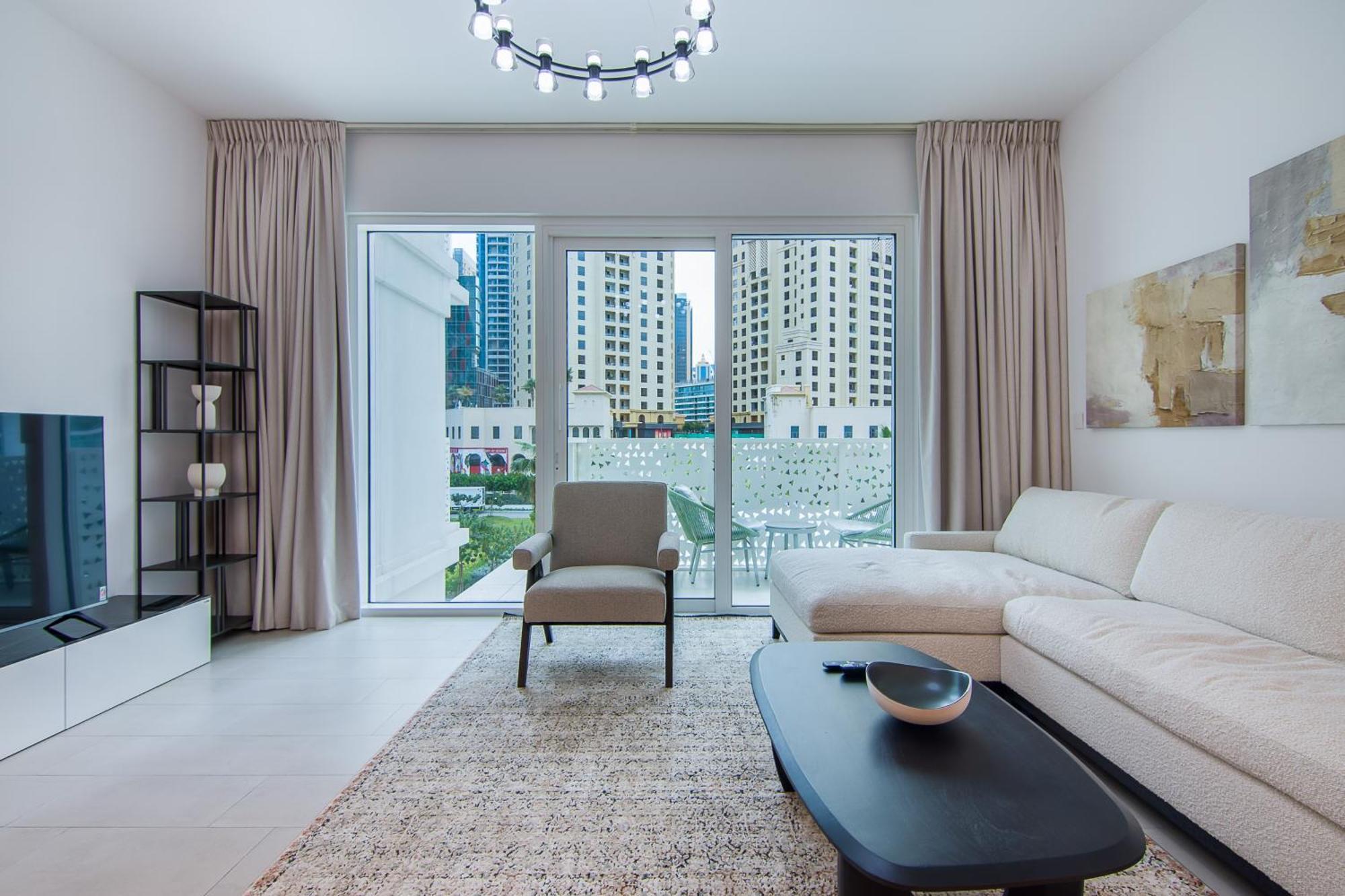 La Vie Jbr 1br With Access Apartment