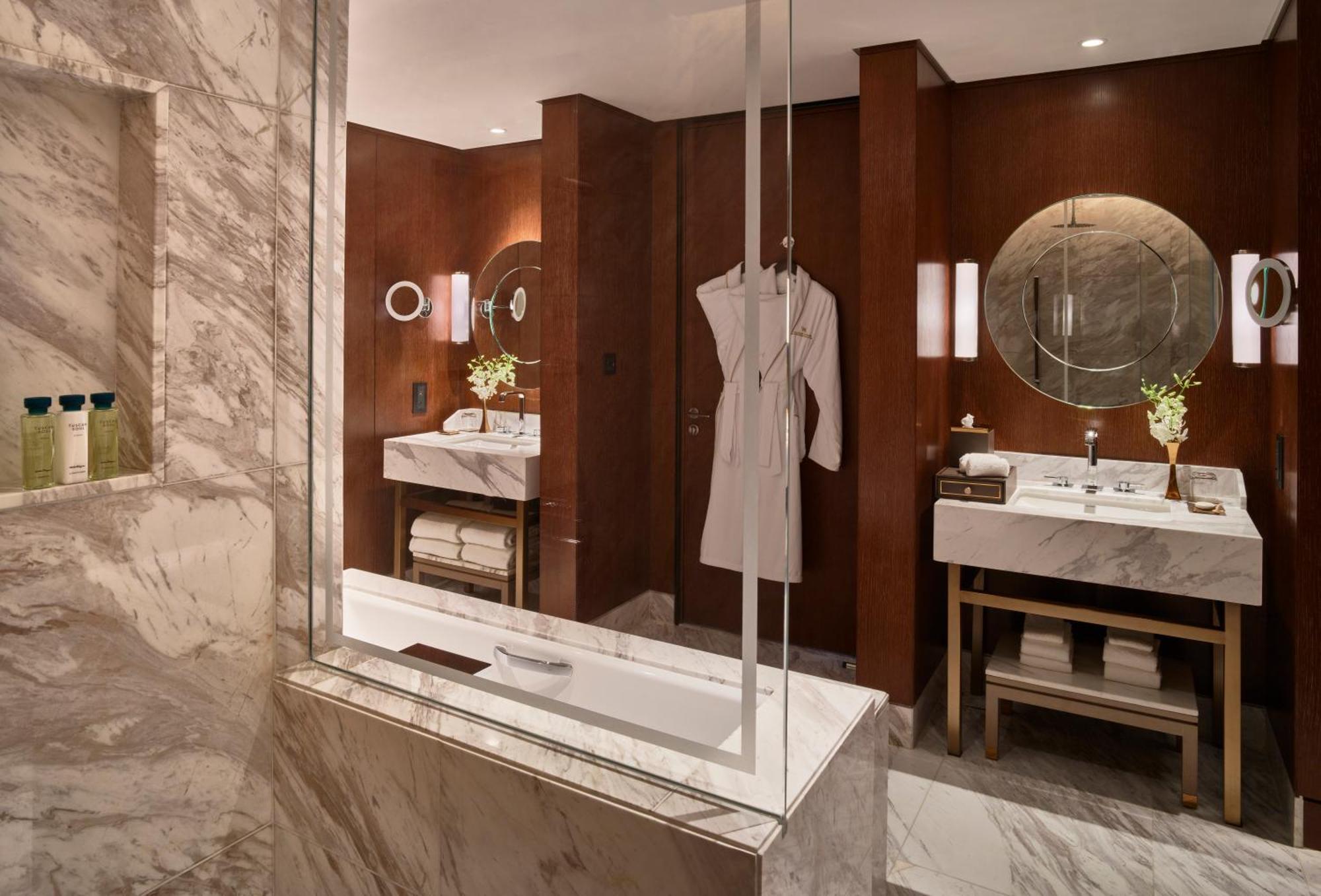 Waldorf Astoria International Financial Centre Hotel 5*