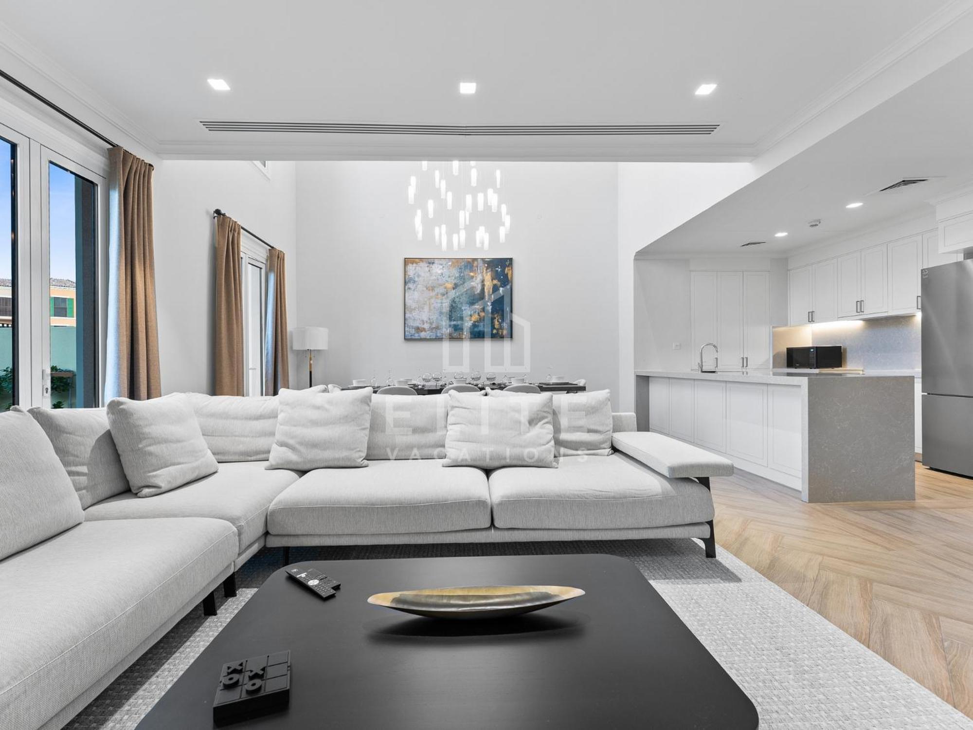 Luxury 4br Next To J1 With Burj Views Villa *