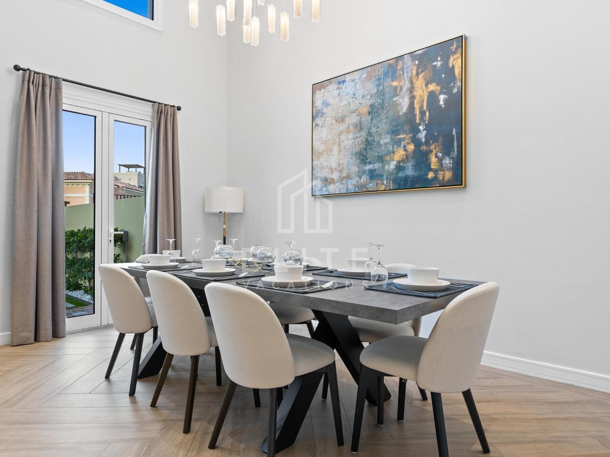 Luxury 4br Next To J1 With Burj Views Villa *