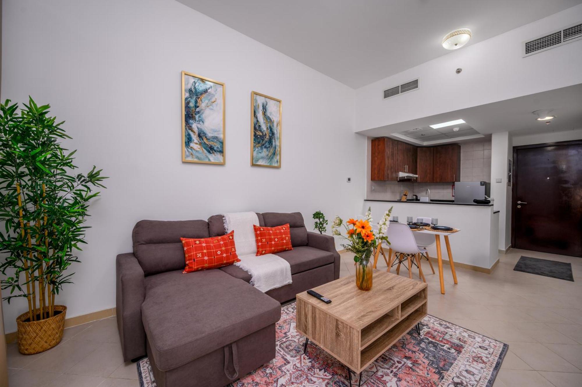 Apartment 1 Bedroom With Marina View - Close To Metro
