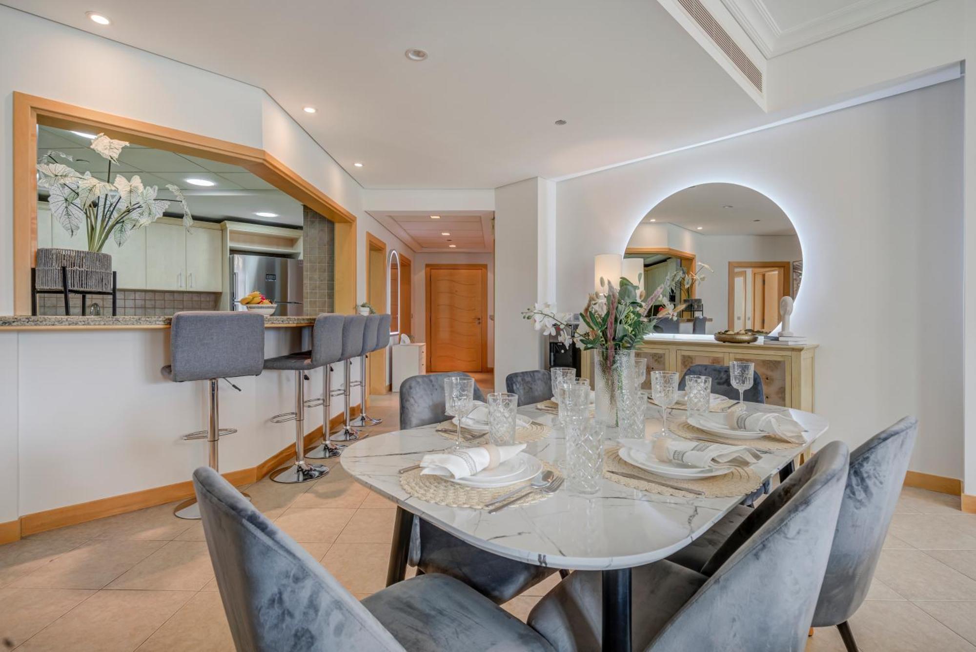 Trophy Oceans Edge In Palm With Private Beach Access * Dubai