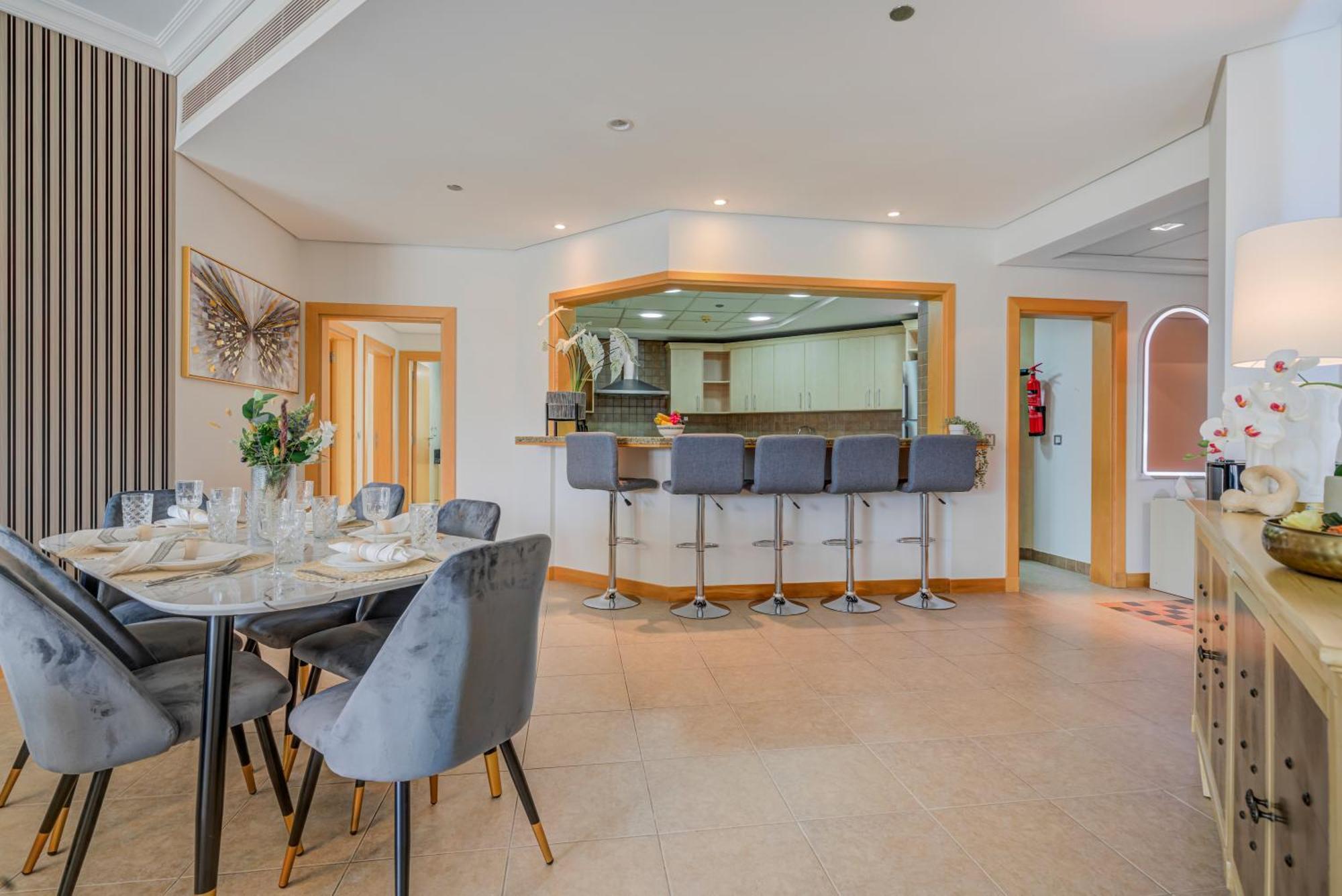 Trophy Oceans Edge In Palm With Private Beach Access *