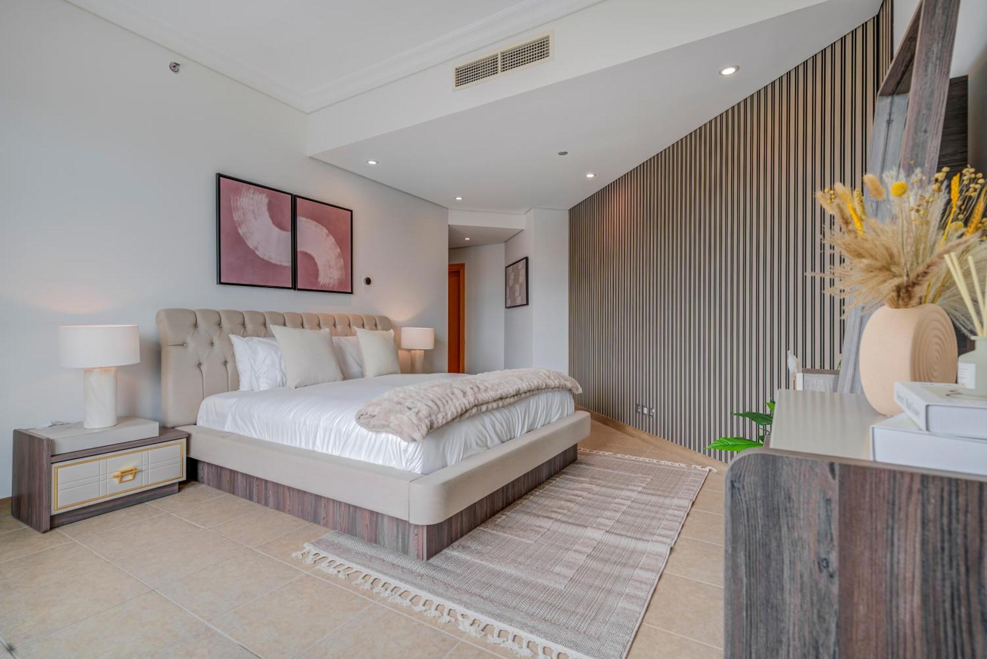 Trophy Oceans Edge In Palm With Private Beach Access Apartment Dubai