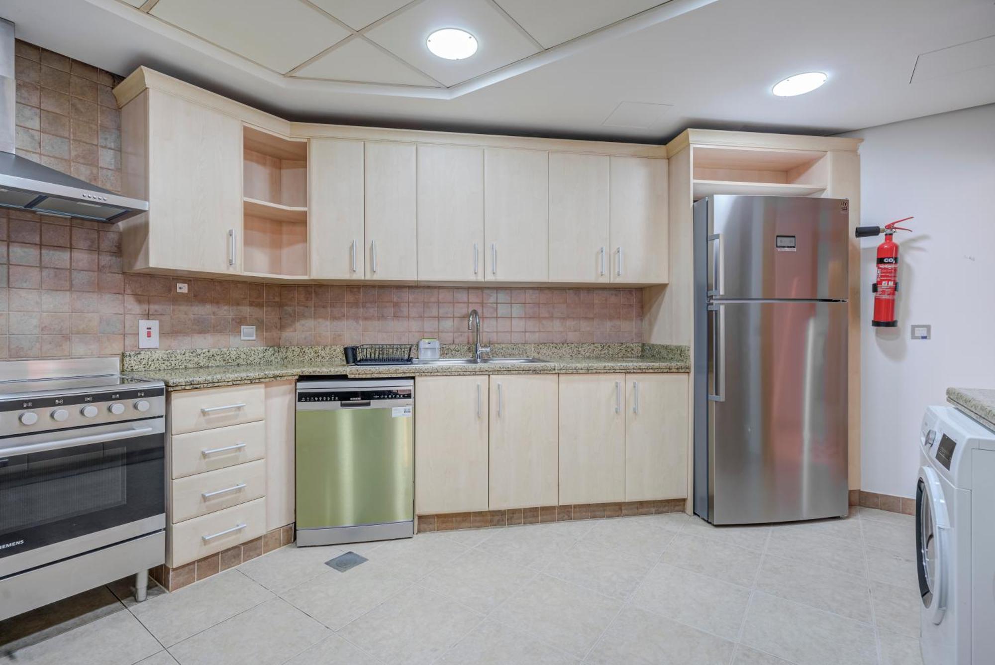 Trophy Oceans Edge In Palm With Private Beach Access *