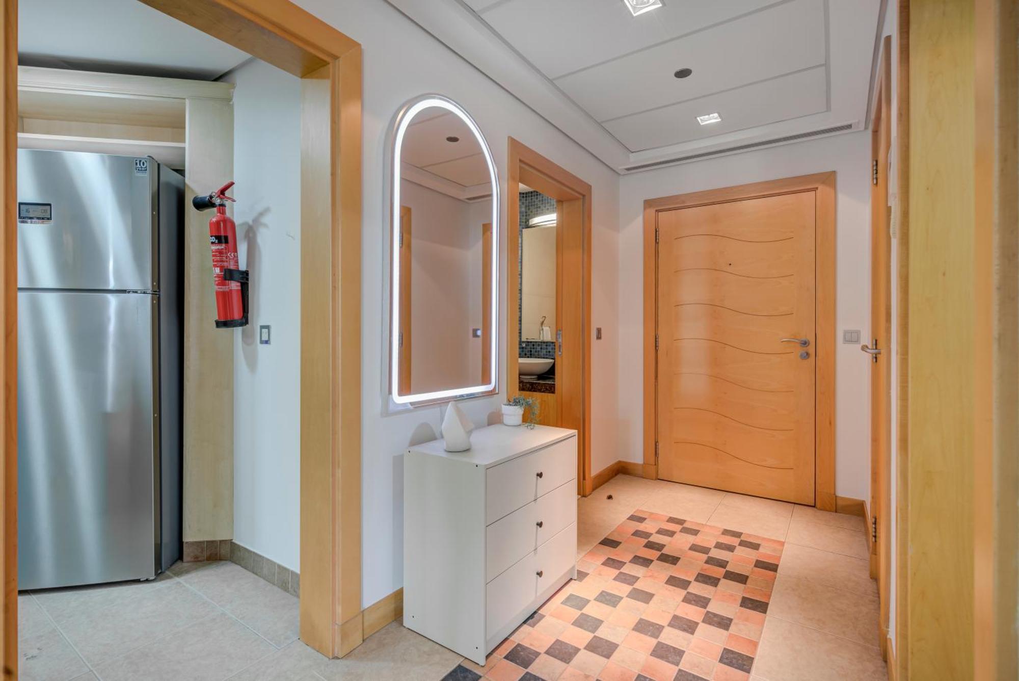 Trophy Oceans Edge In Palm With Private Beach Access