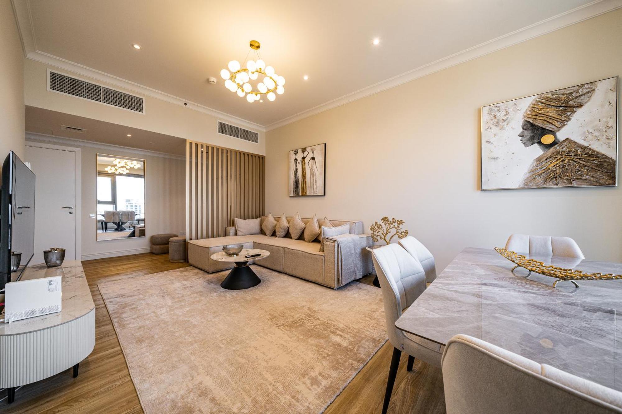 Walk To Jbr - Luxe 3br With Marina & Sea Views Apartment