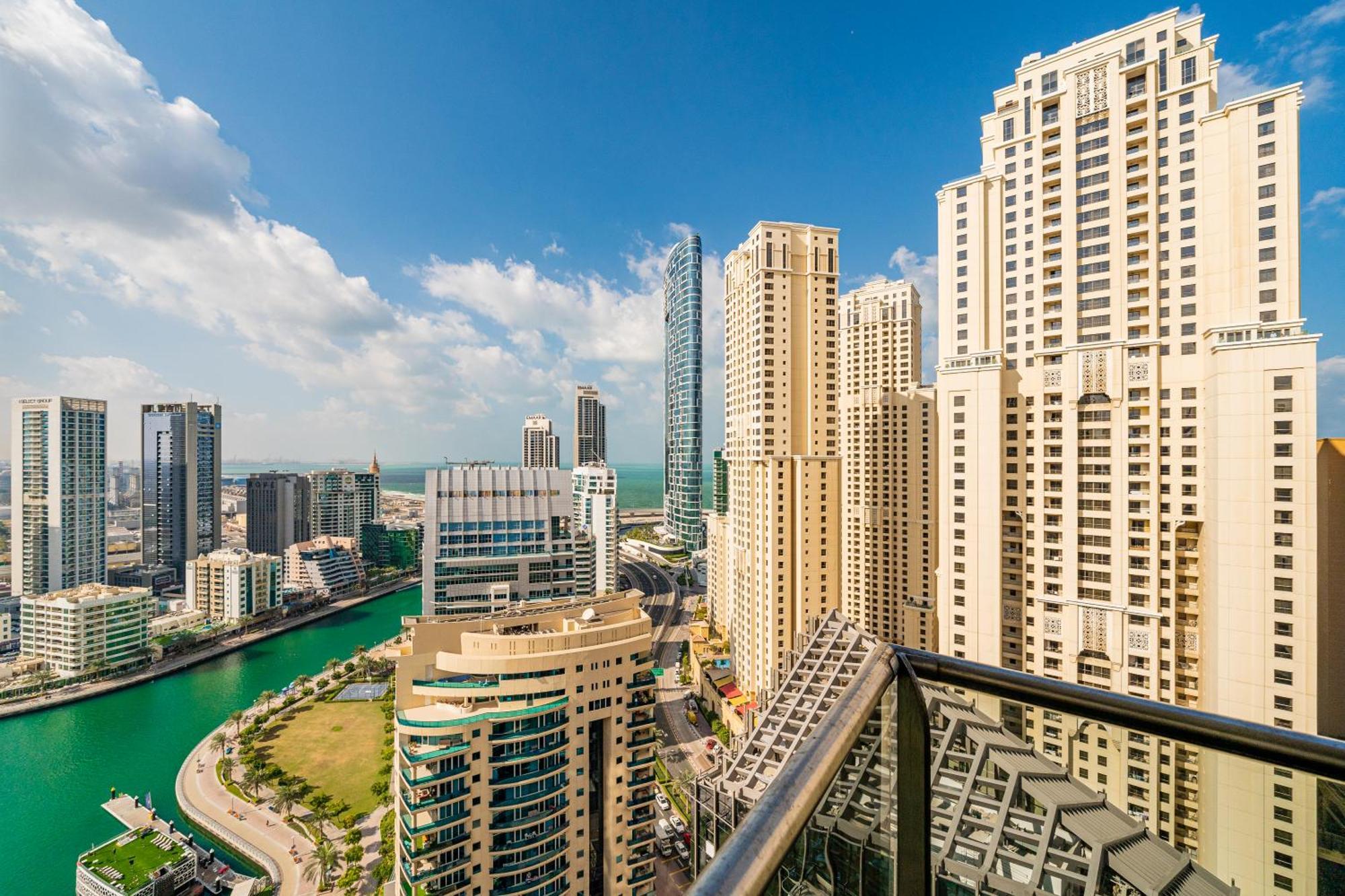 Apartment Walk To Jbr - Luxe 3br With Marina & Sea Views