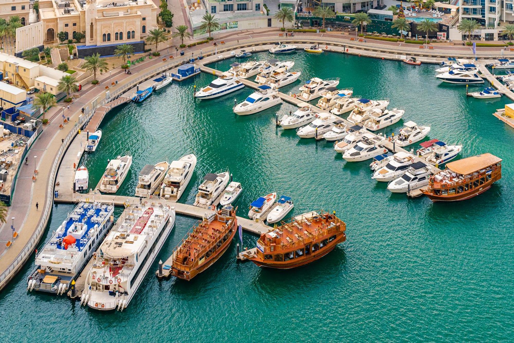 Apartment Walk To Jbr - Luxe 3br With Marina & Sea Views