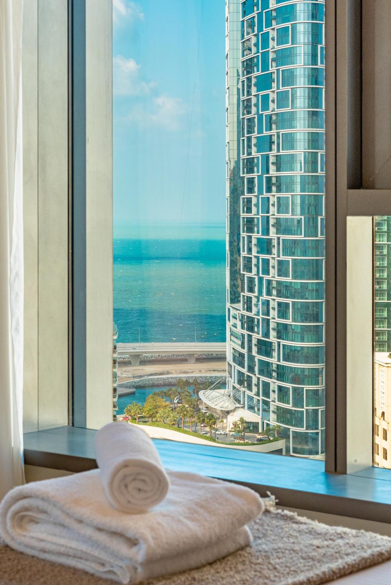 Walk To Jbr - Luxe 3br With Marina & Sea Views Apartment