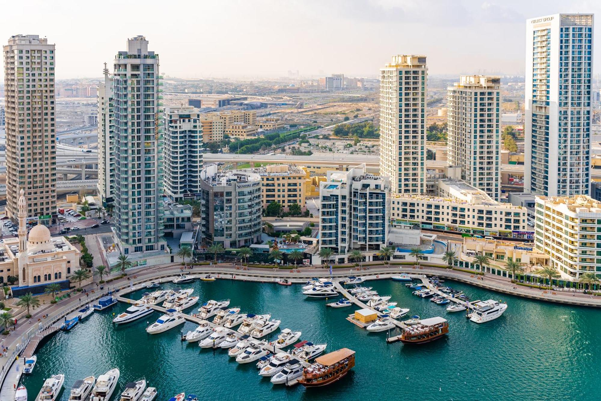 Apartment Walk To Jbr - Luxe 3br With Marina & Sea Views