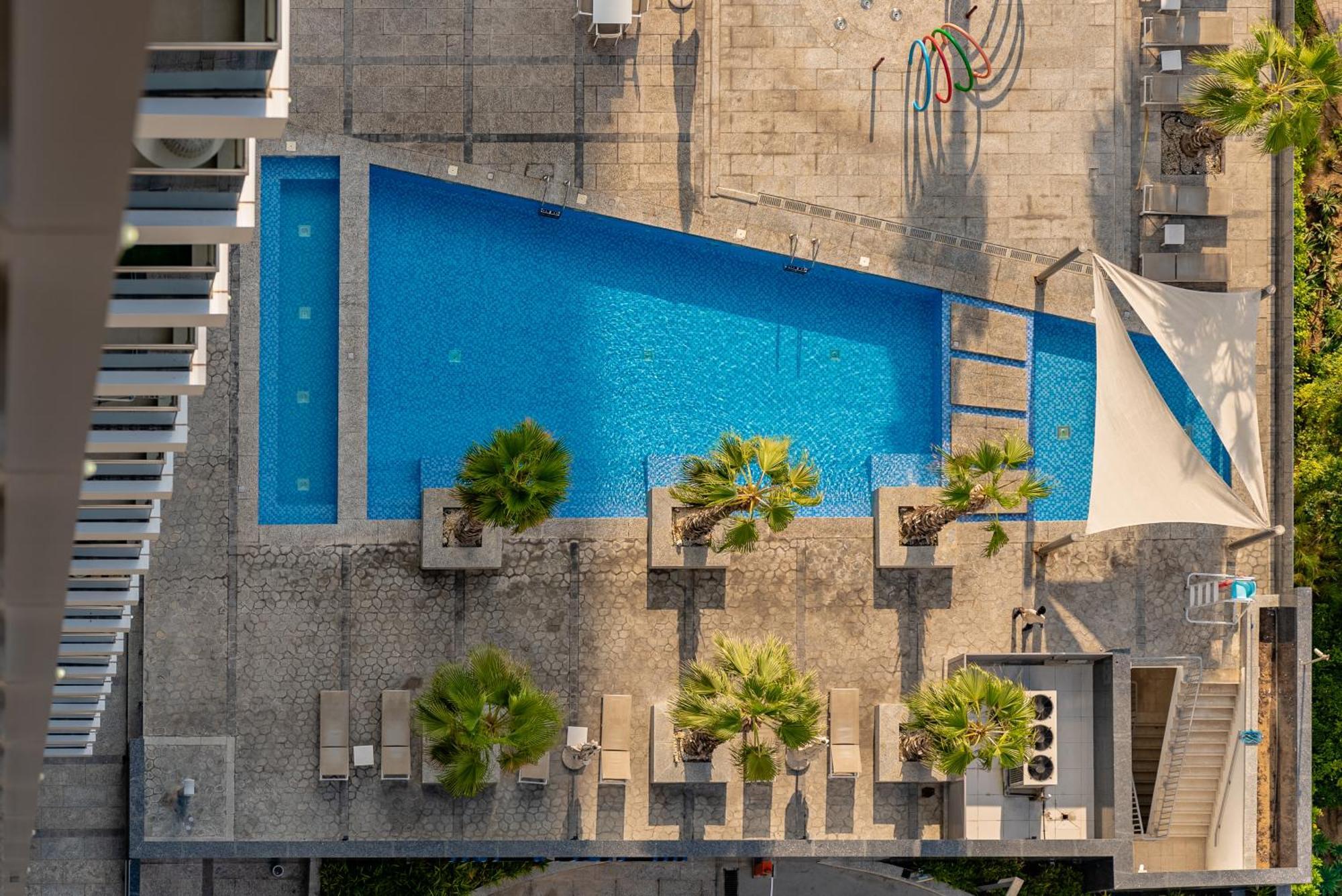 Walk To Jbr - Luxe 3br With Marina & Sea Views *