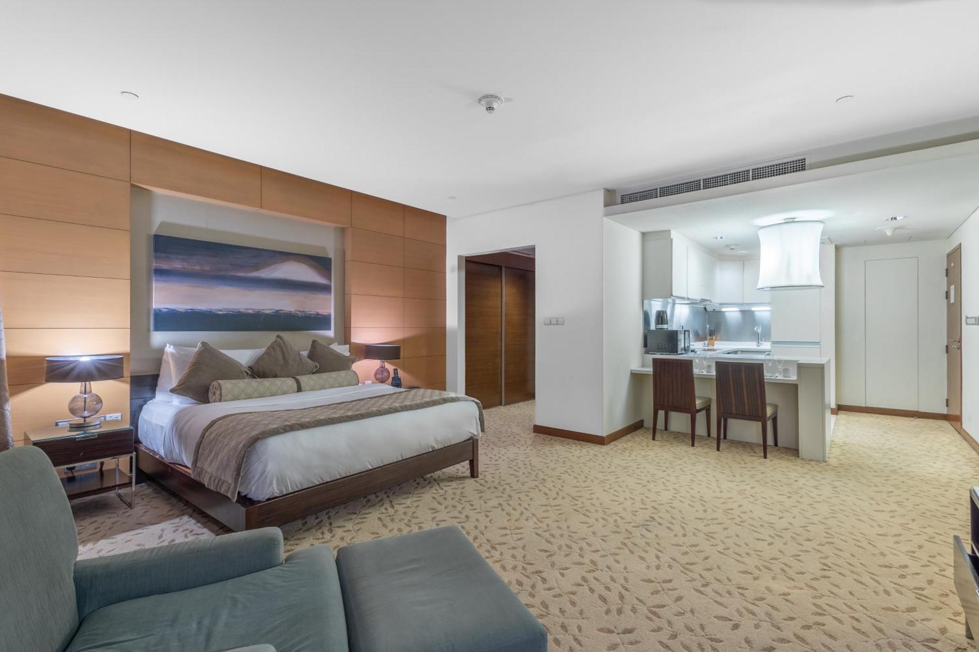 Superhost Emaar Residences Fashion Avenue - Address Mall Apartment