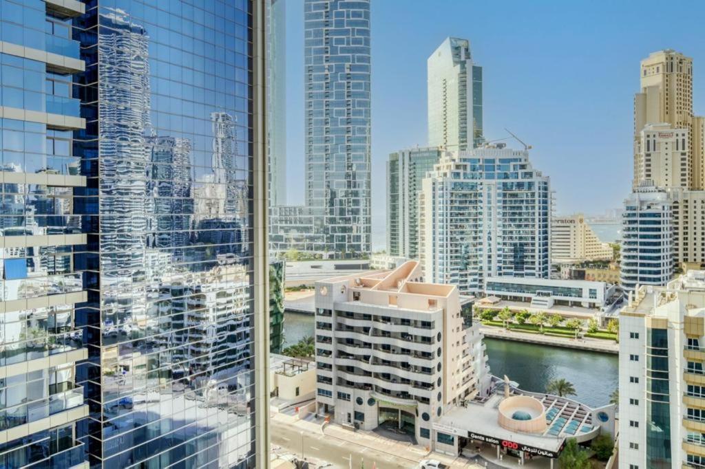 Bright With Mesmerizing Canal And View * Dubai