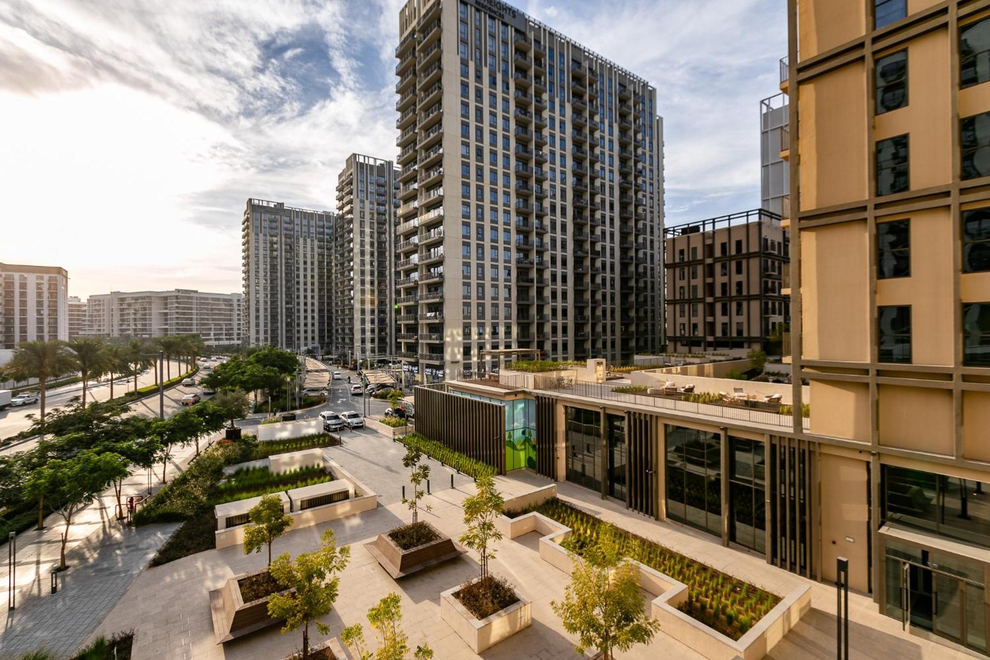 Upgraded Interior I Hills I View I Socio Tower Apartment Dubai