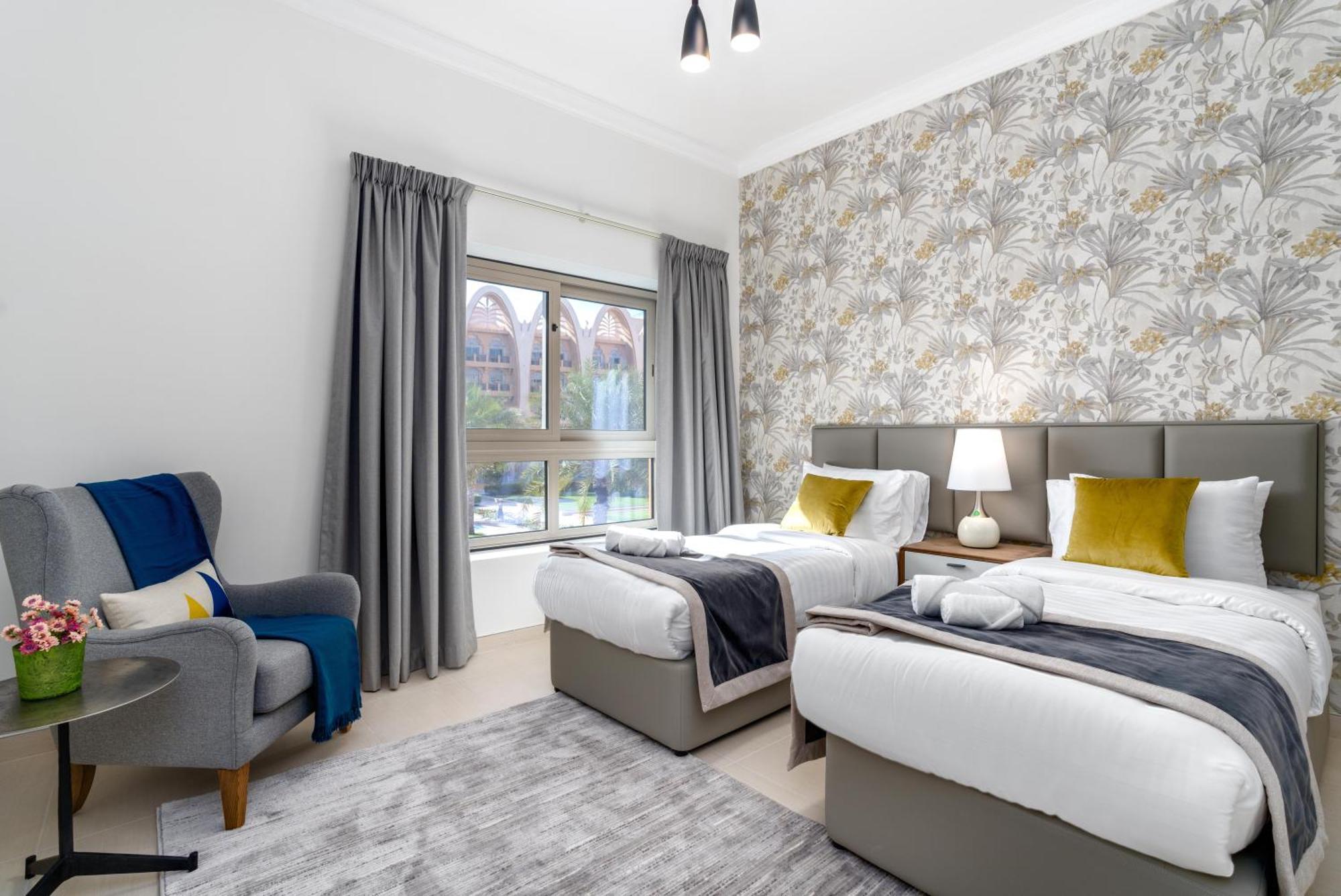 Apartment Amazing Beachfront Apartments Near Atlantis Waterpark By Simply Comfort Sarai Palm Jumeirah *