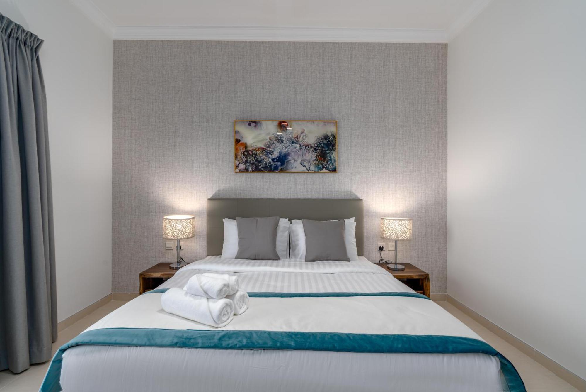 Apartment Amazing Beachfront Apartments Near Atlantis Waterpark By Simply Comfort Sarai Palm Jumeirah Dubai
