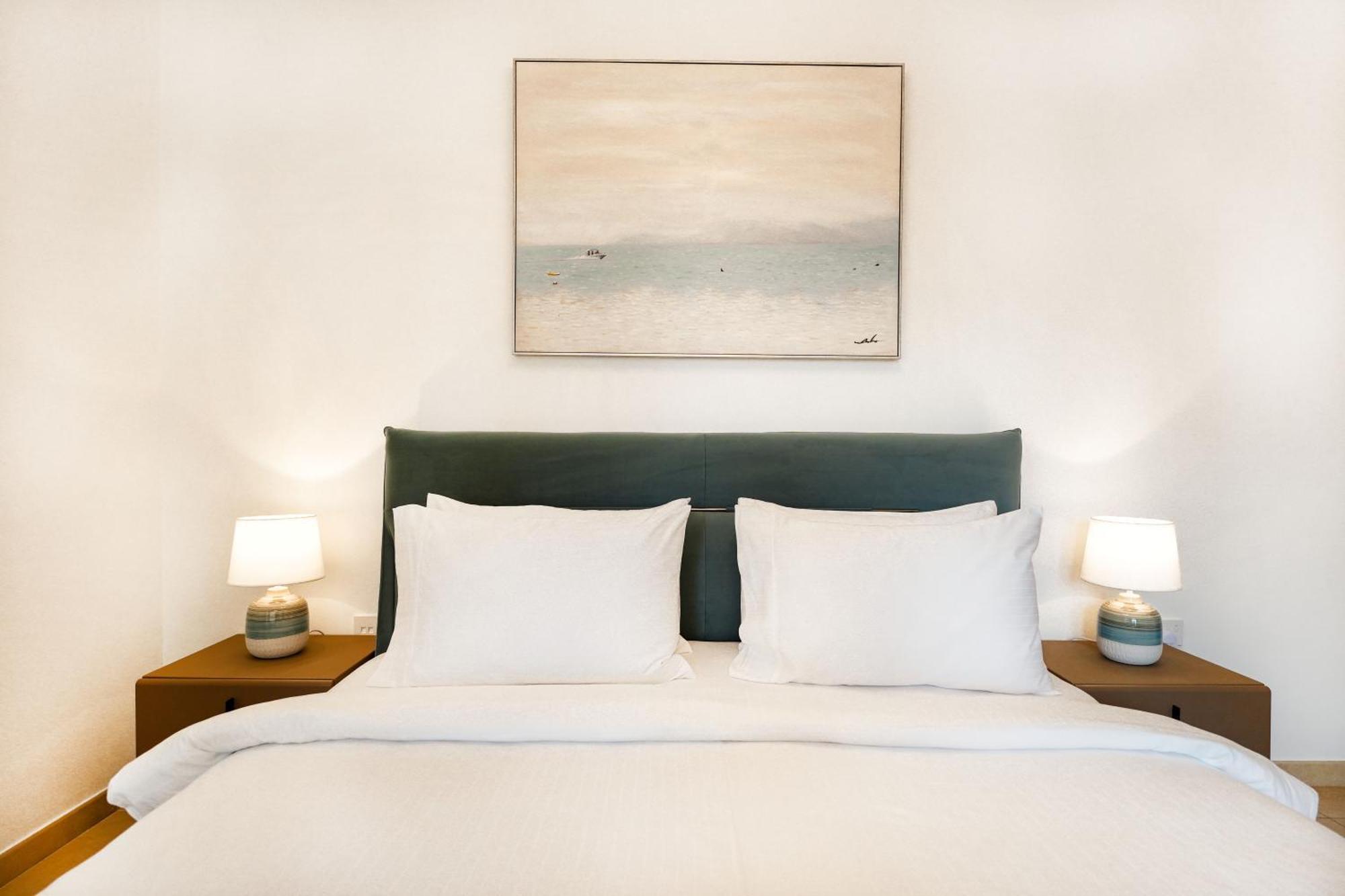 Apartment Magnificent Beachfront Two Bedroom With Full Sea & Beach View Dubai