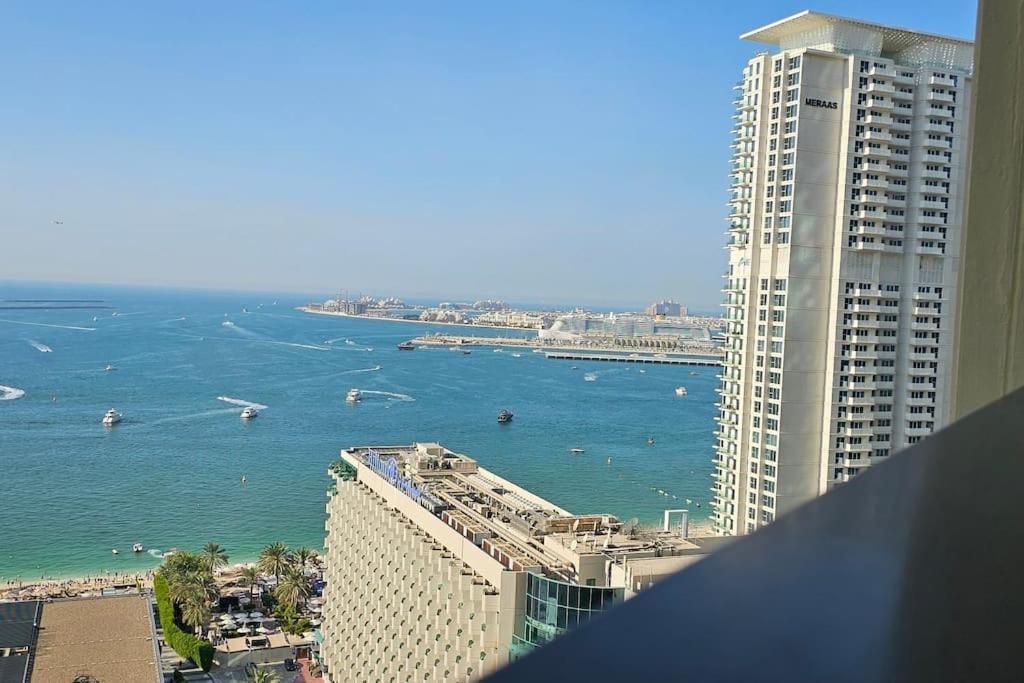 Apartment Magnificent Beachfront Two Bedroom With Full Sea & Beach View