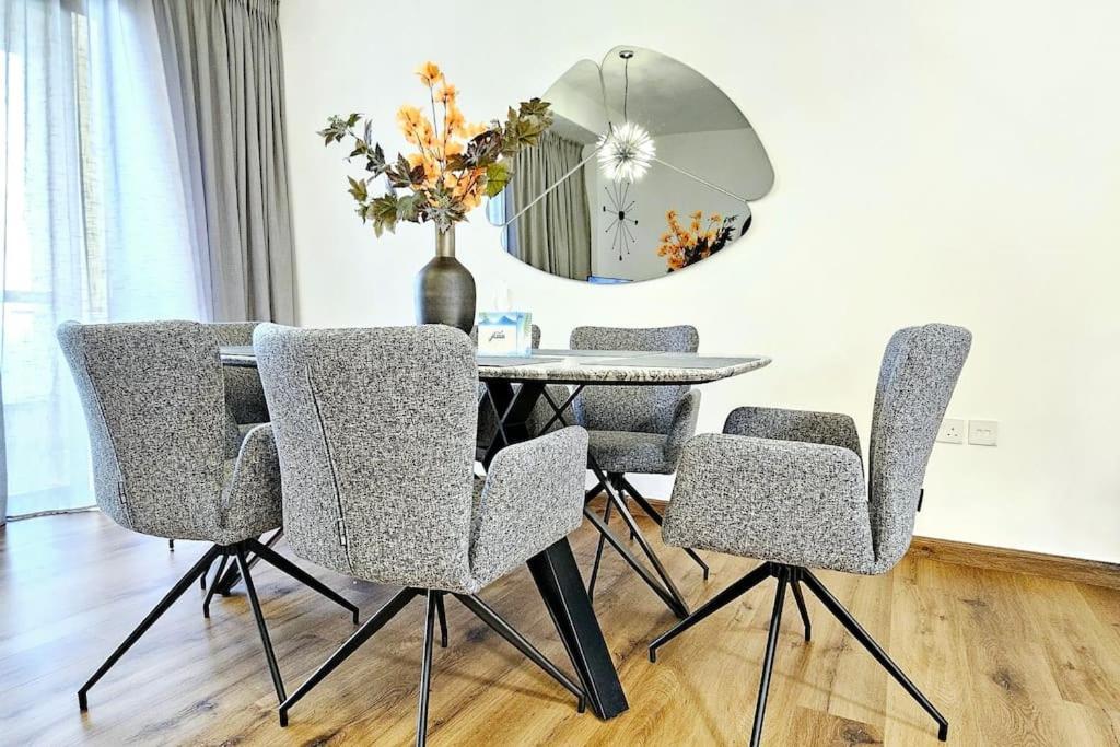 Apartment Magnificent Beachfront Two Bedroom With Full Sea & Beach View *