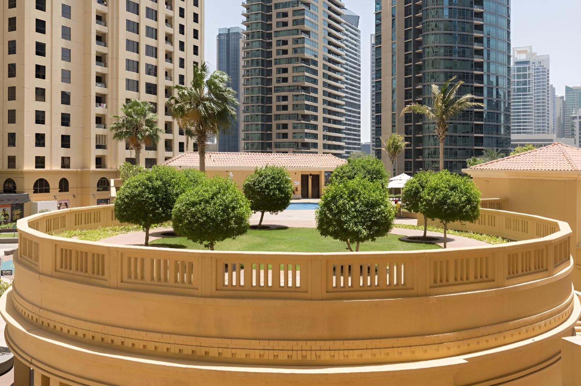 Luxurious 2-bd Gem In Jbr Elegant & Compact Bliss Apartment *