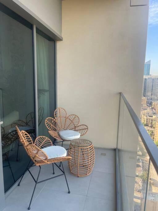 Apartment Luxury Burj Khalifa Views@modern Tranquil Moments Dubai