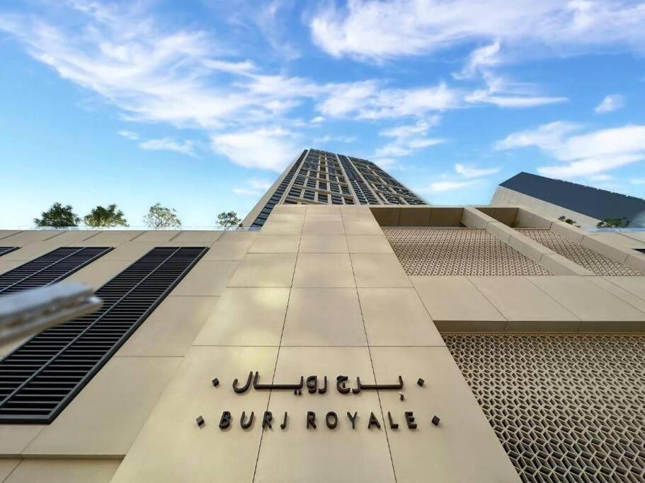 Luxury Burj Khalifa Views@modern Tranquil Moments *