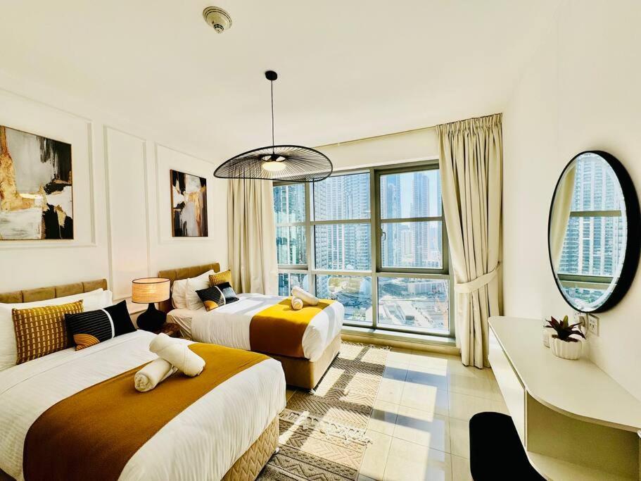 Luxe 2br With Fountain & Opera Views At Standpoint A Apartment Dubai