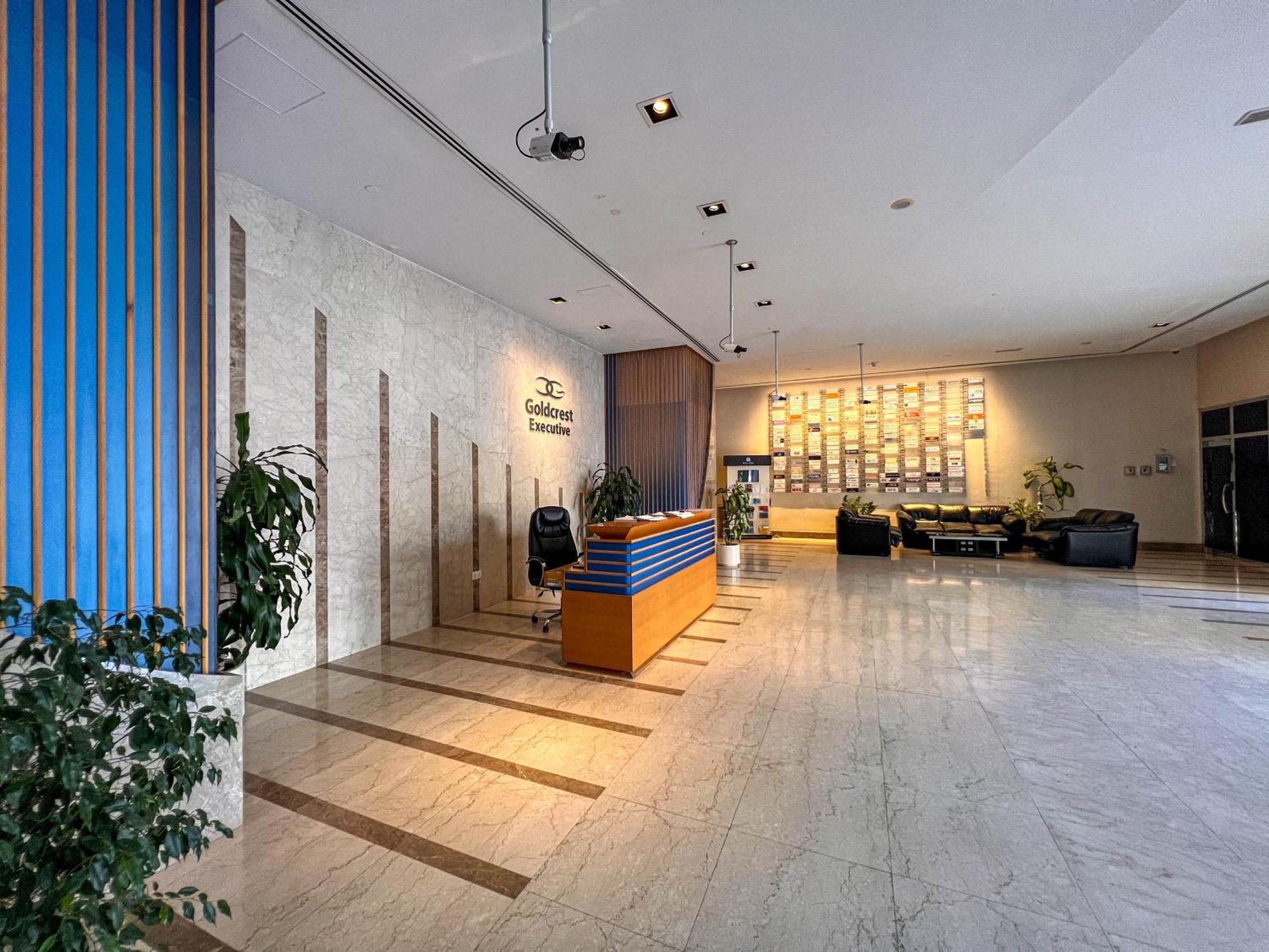 Cosmos Living Luxurious Near Metro * Dubai