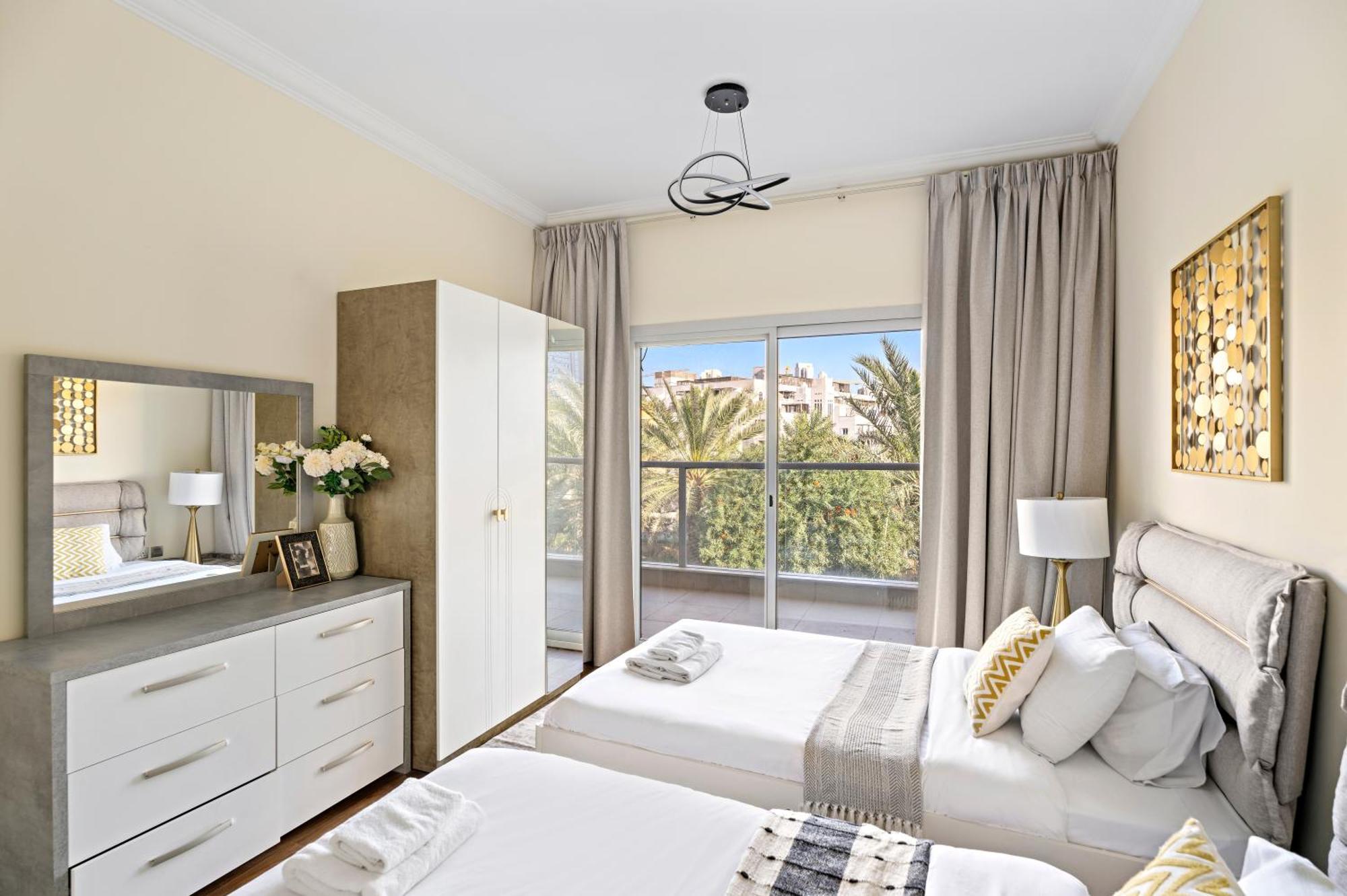 Aliving Luxury3br District 15 Jvc- V3