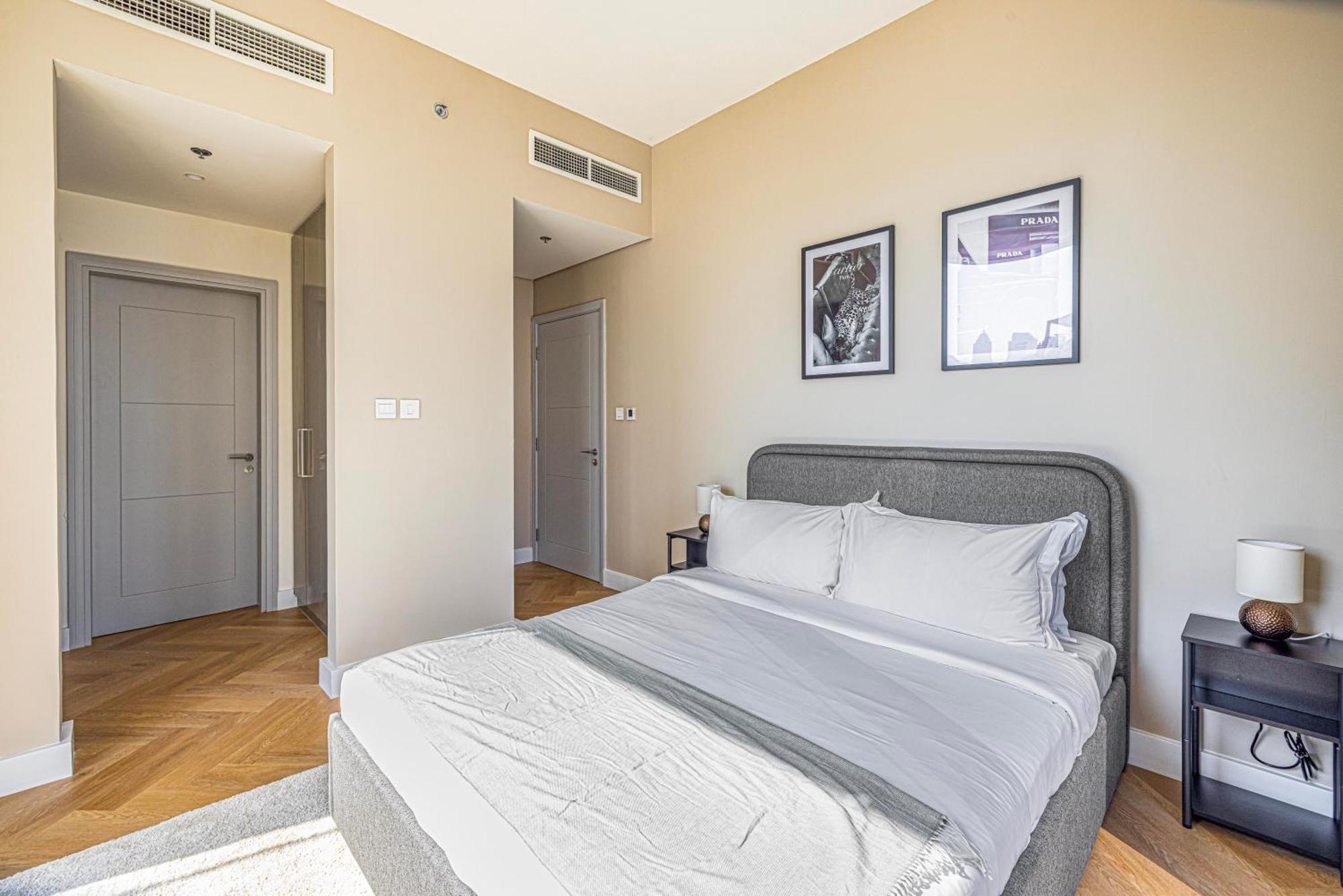 Daniels Luxury 3br With Opera Views Apartment *
