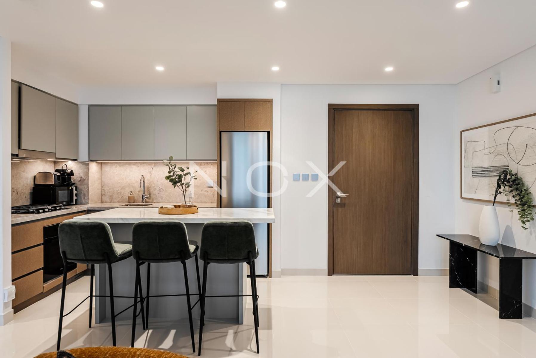 Beautiful Family Suite, Marina View In Isle Apartment