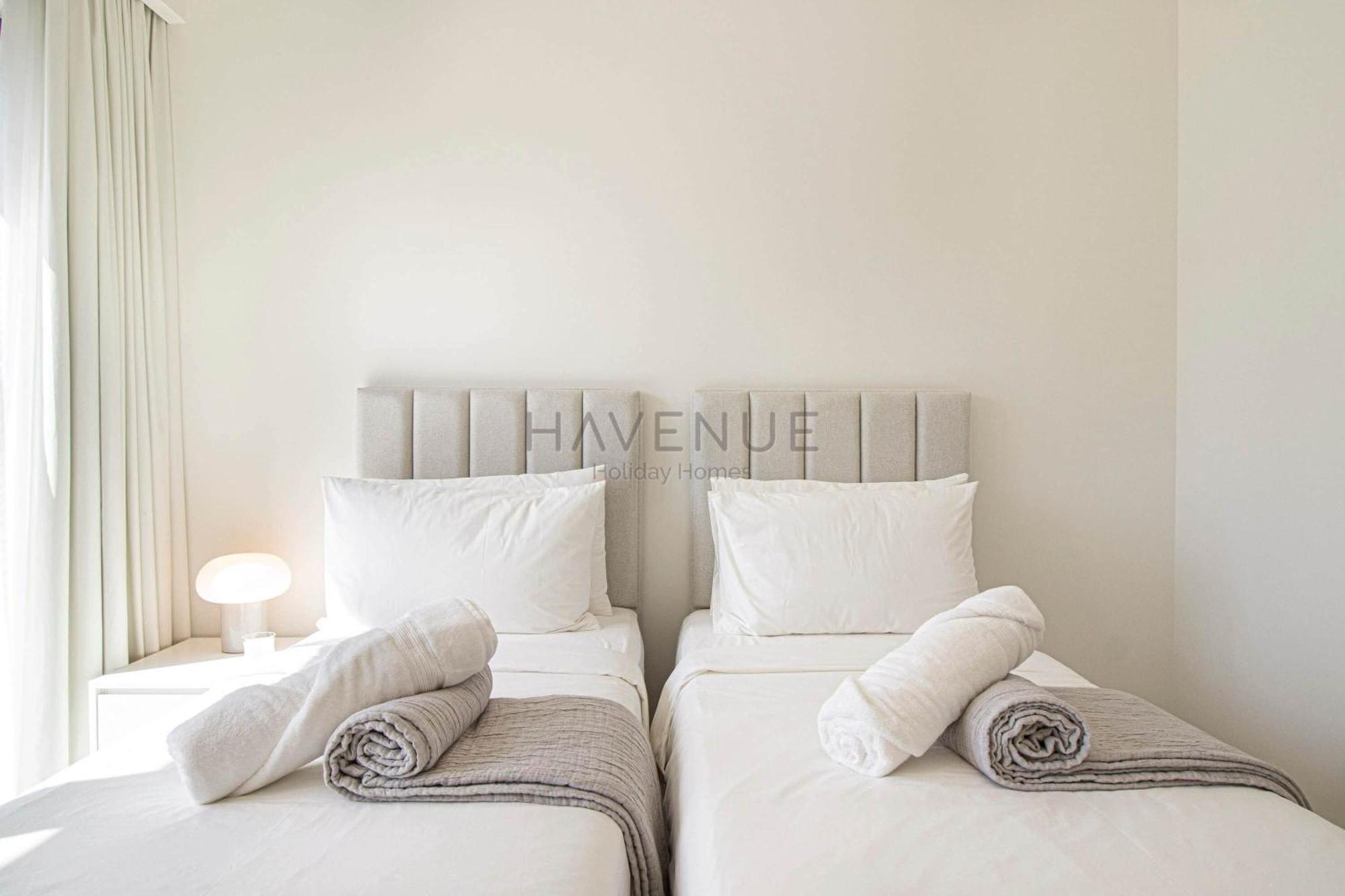 Havenue At Burj Royale - Full Burj Khalifa View - 2 Bed - Pool - Gym Apartment Dubai