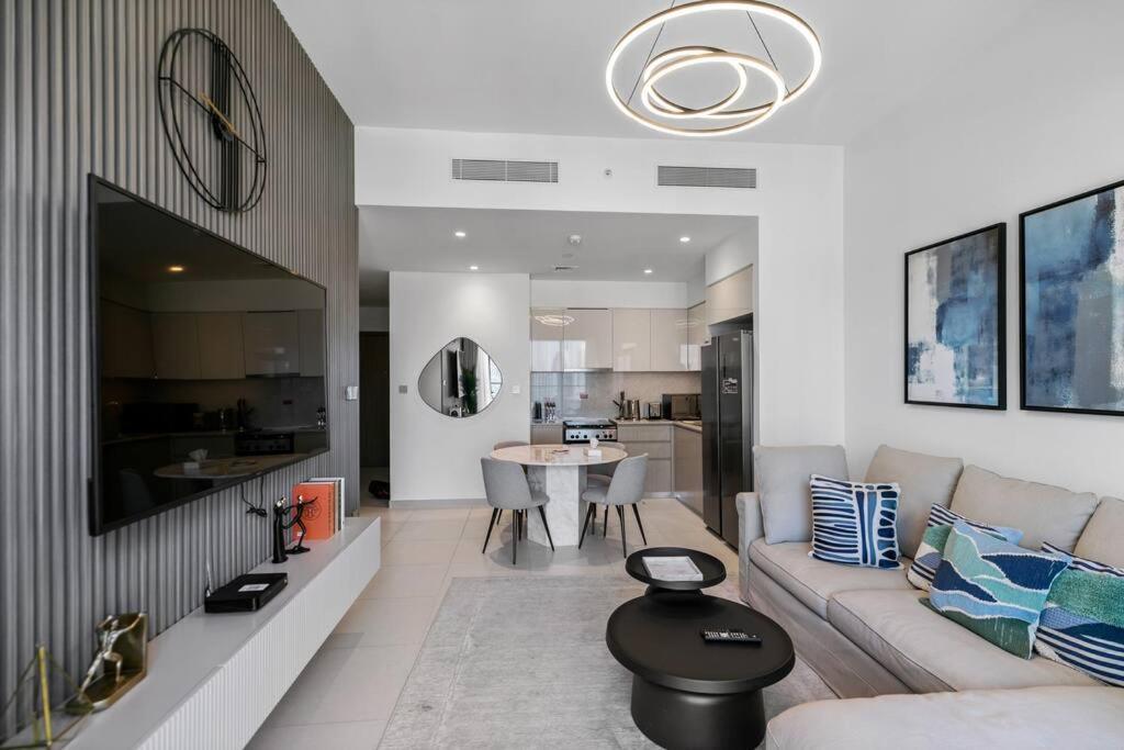 Keysplease Beautiful 2br Burj Khalifa View, Burj Royale Downtown Apartment *