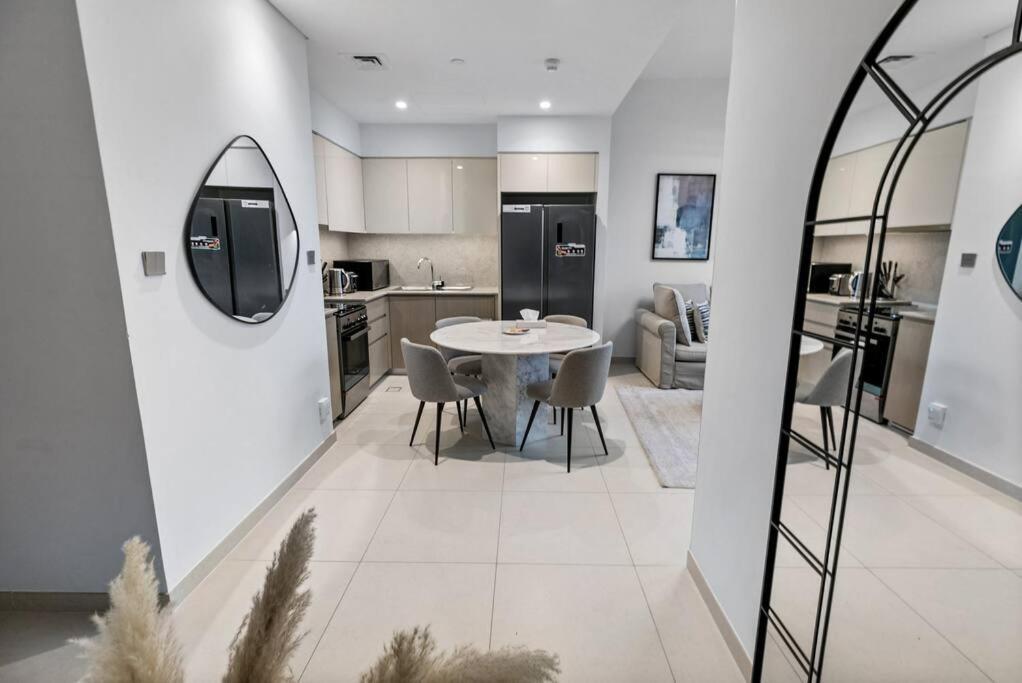 Keysplease Beautiful 2br Burj Khalifa View, Burj Royale Downtown Apartment