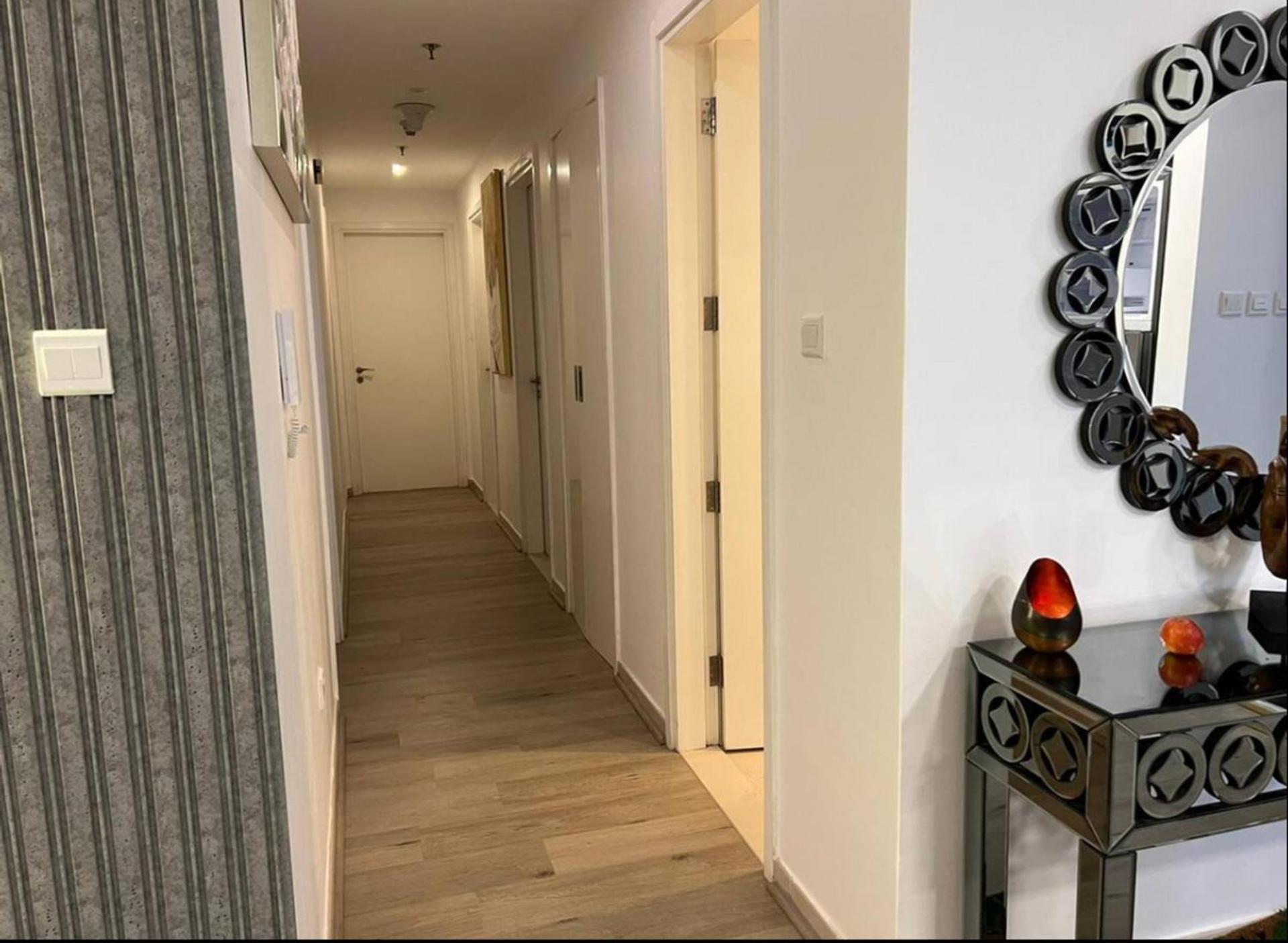 Apartment Stunning 3-bed In