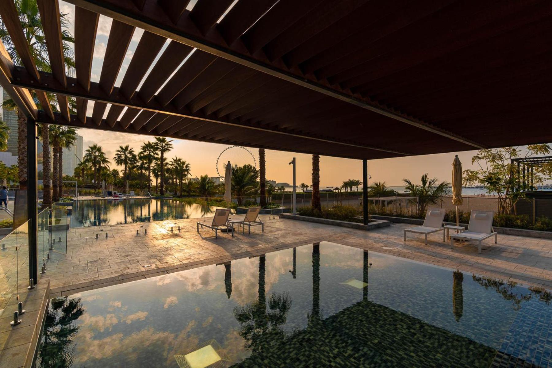 Stunning Seaview Luxury Building Jbr *
