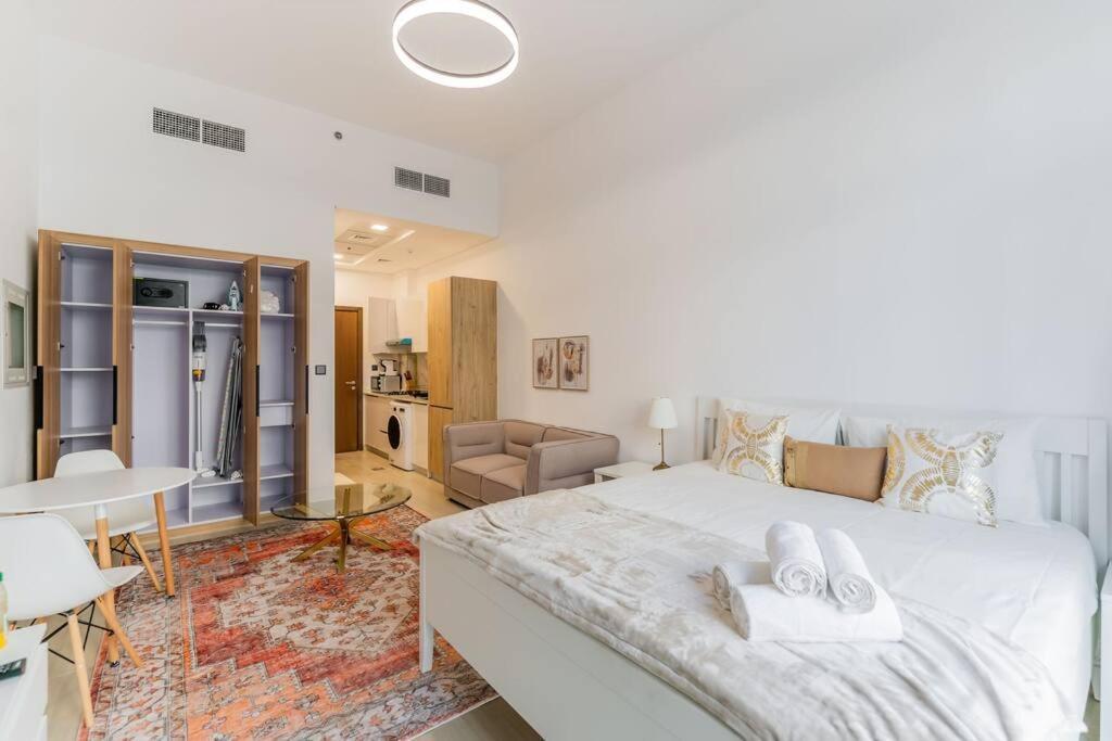 Havn - In Pantheon Elysee, Jvc Apartment *