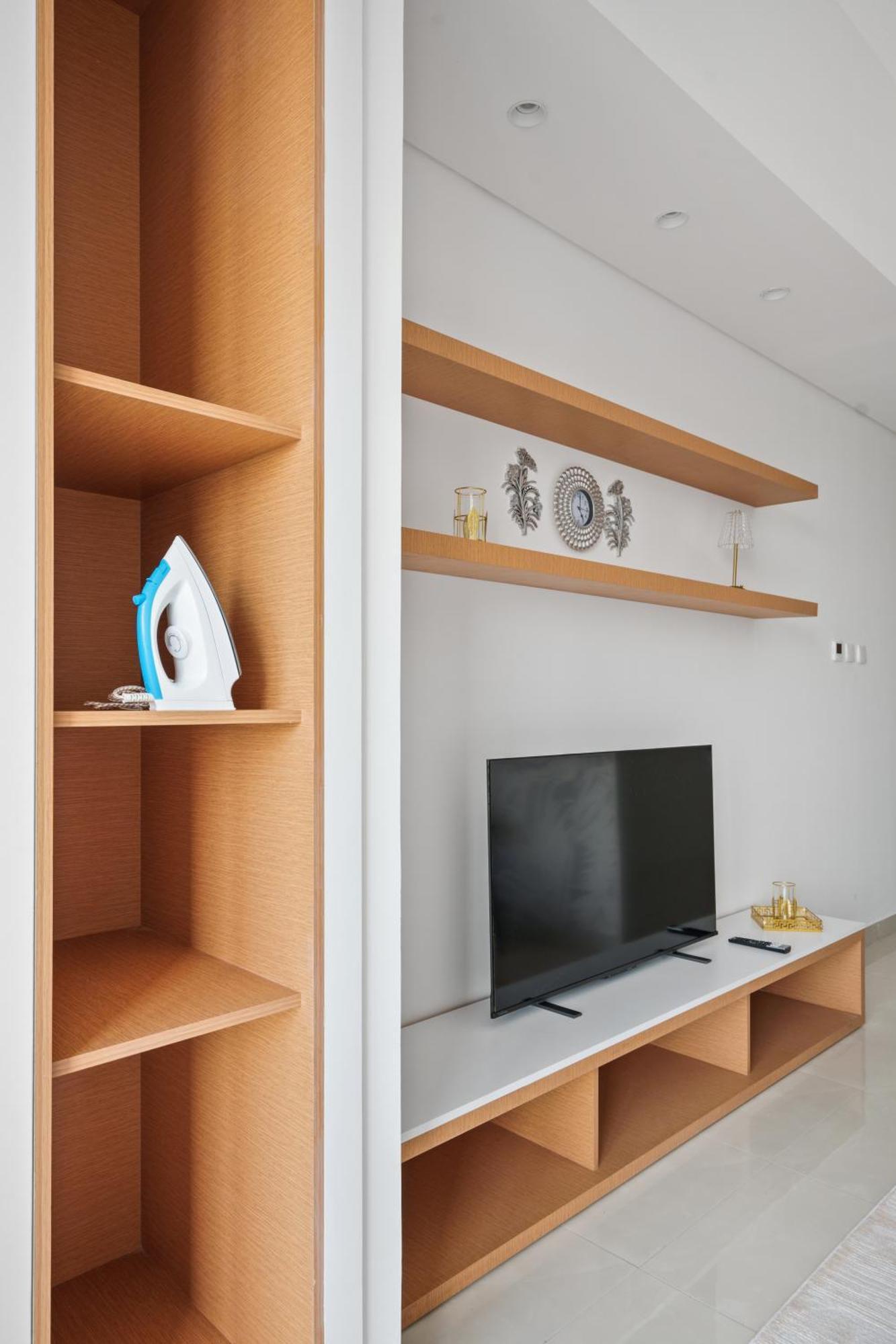 Apartment Cozy With Modern Amenities In Dubailand Dubai