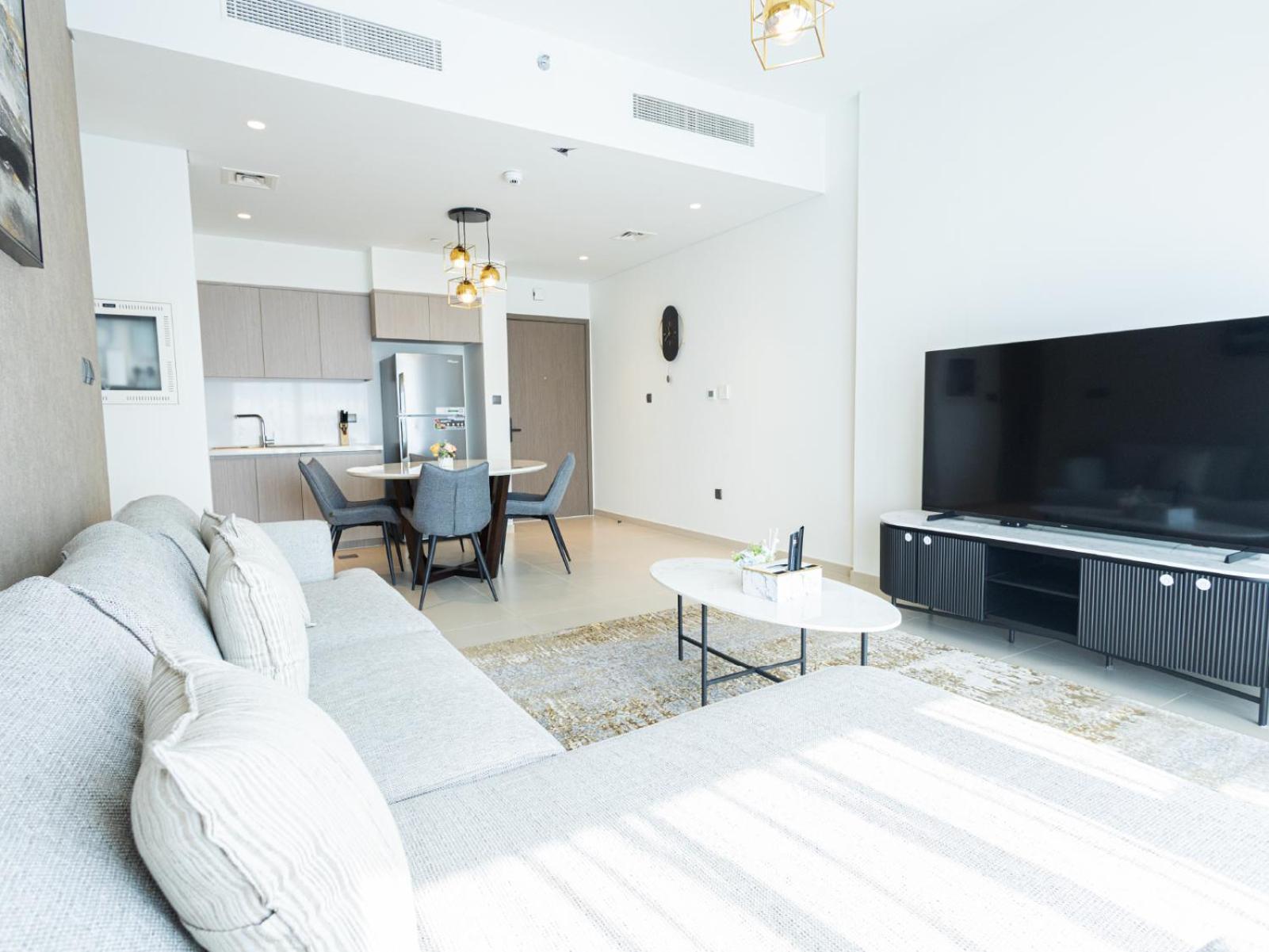 Mh- Act Tower - Downtown 2bhk-ref 4104 Dubai