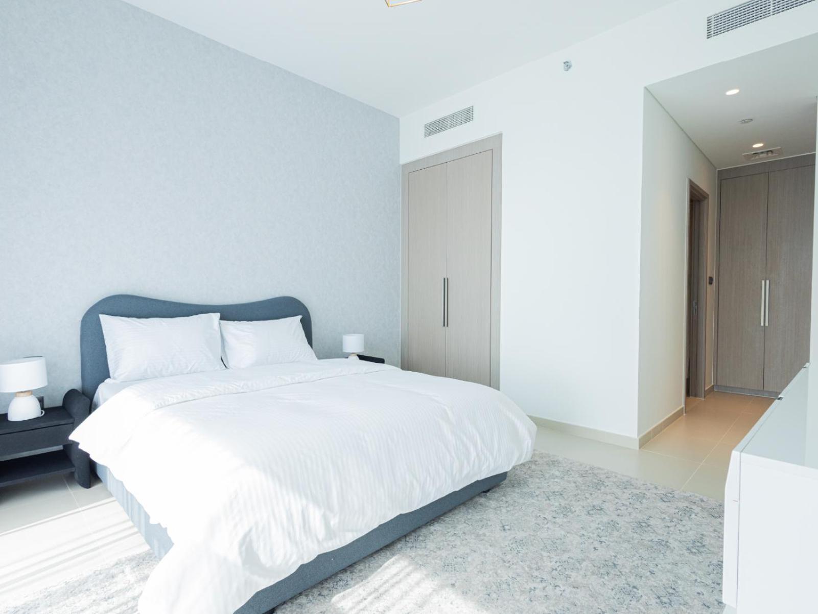 Apartment Mh- Act Tower - Downtown 2bhk-ref 4104 Dubai