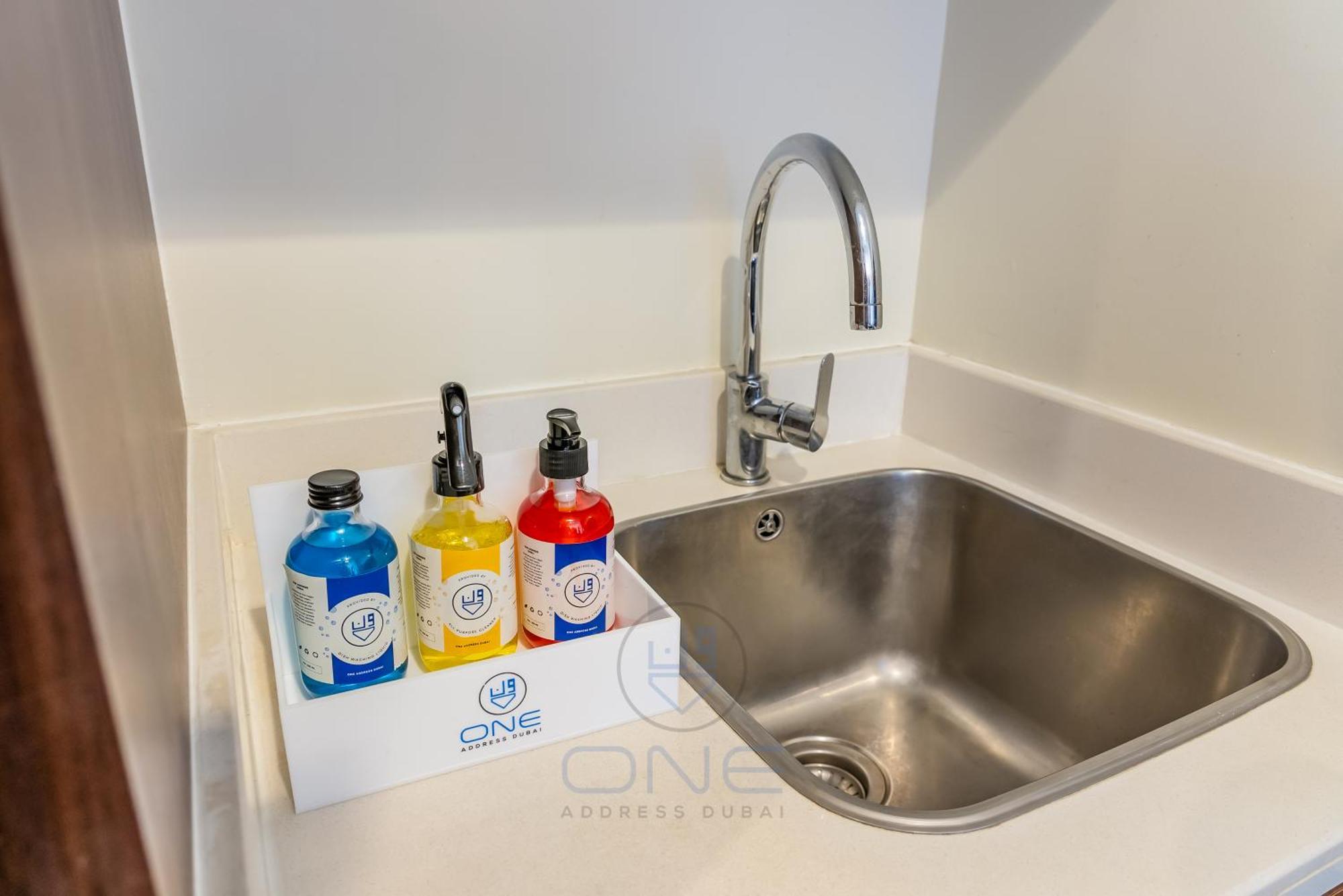 Apartment Elegant 2 Bedroom @ Near Downtown W/ Large Terrace & canal view Dubai