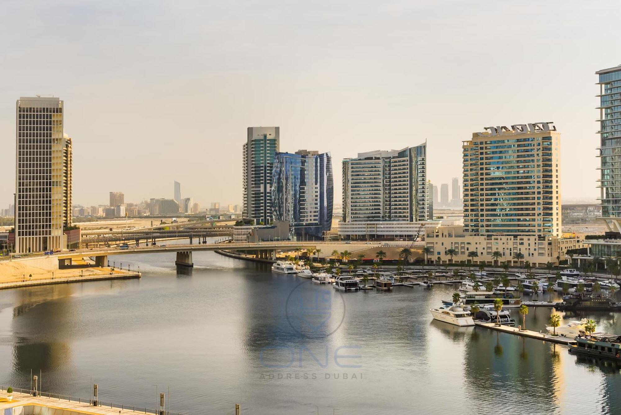 Elegant 2 Bedroom @ Near Downtown W/ Large Terrace & canal view Dubai