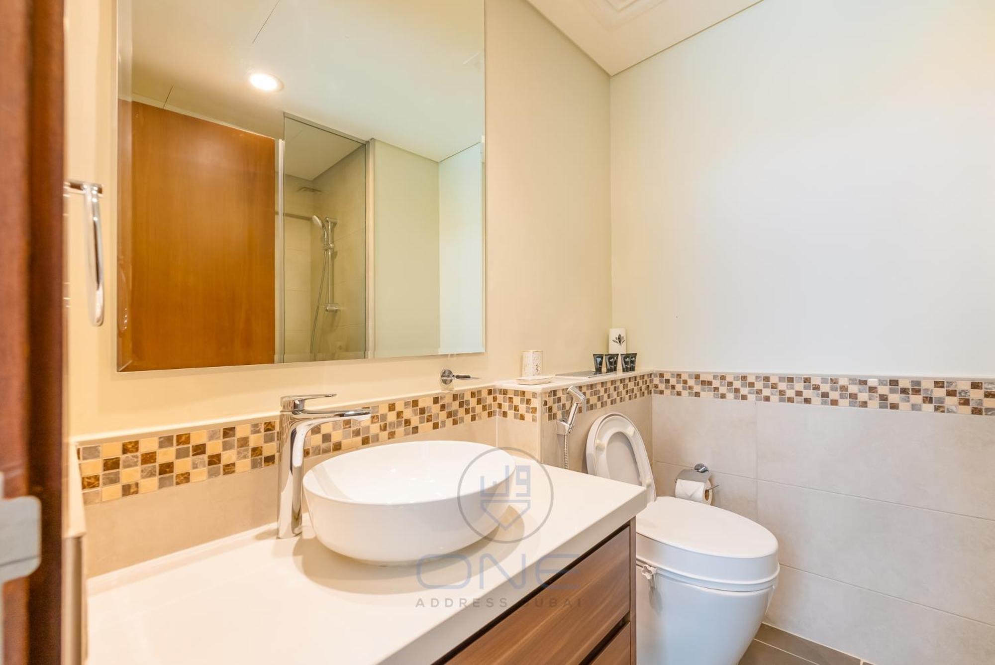 Elegant 2 Bedroom @ Near Downtown W/ Large Terrace & canal view * Dubai