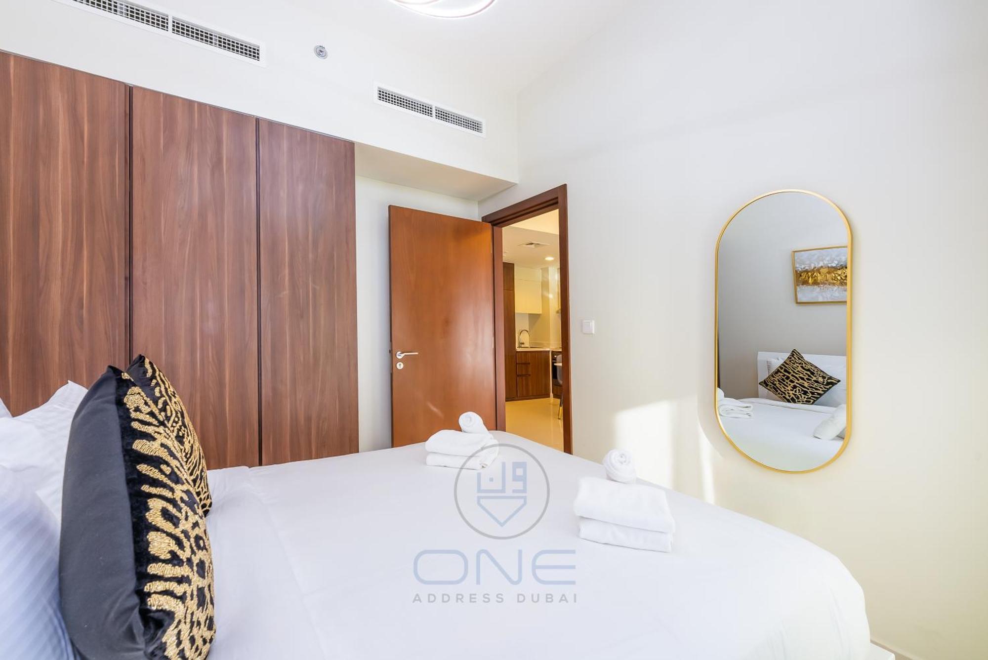 Apartment Elegant 2 Bedroom @ Near Downtown W/ Large Terrace & canal view Dubai